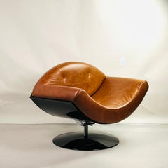 Impeccable Gaivota Swiveling Leather Armchair by Ricardo Fasanello