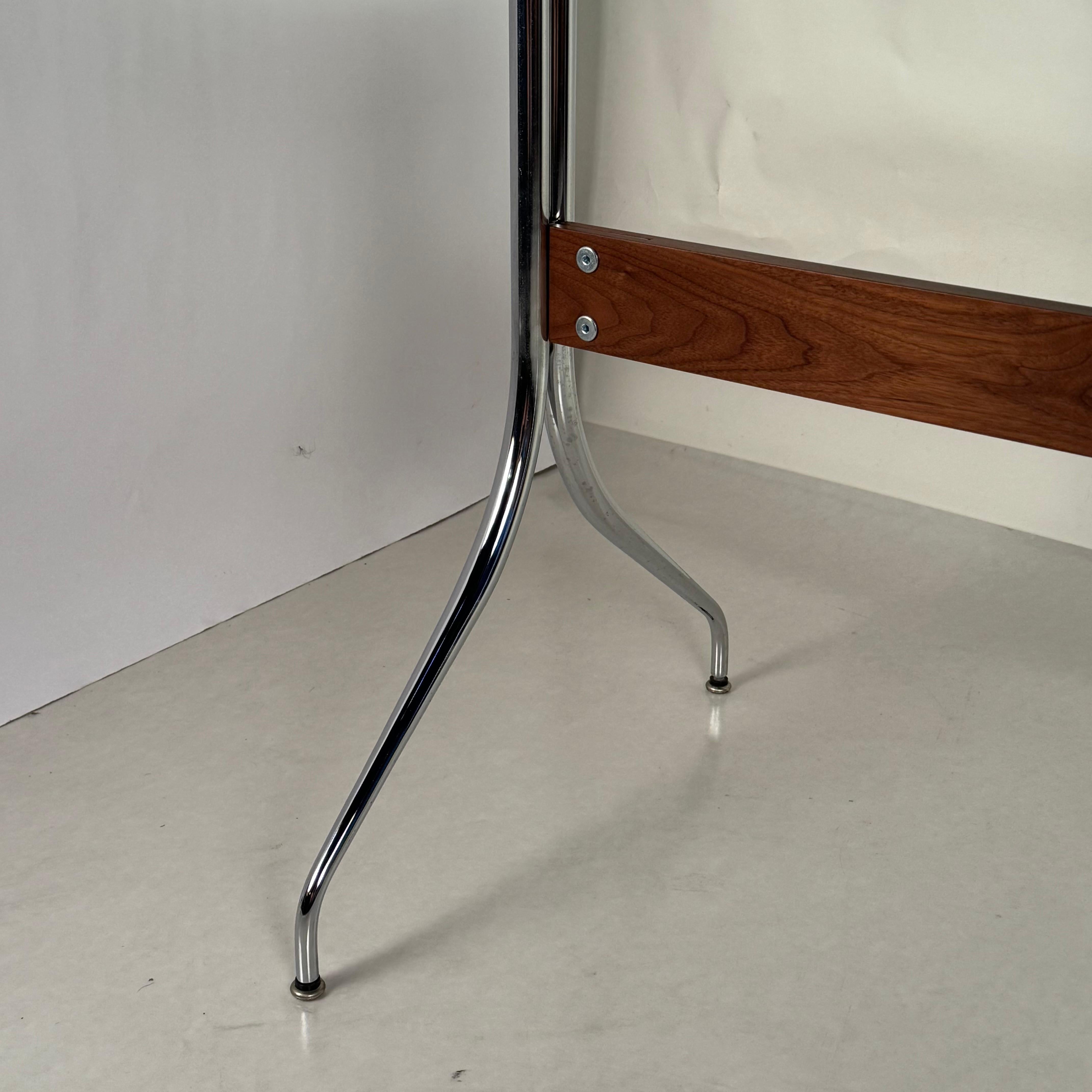 Makelloser Swag Leg-Schreibtisch von George Nelson für Herman Miller im Angebot 2