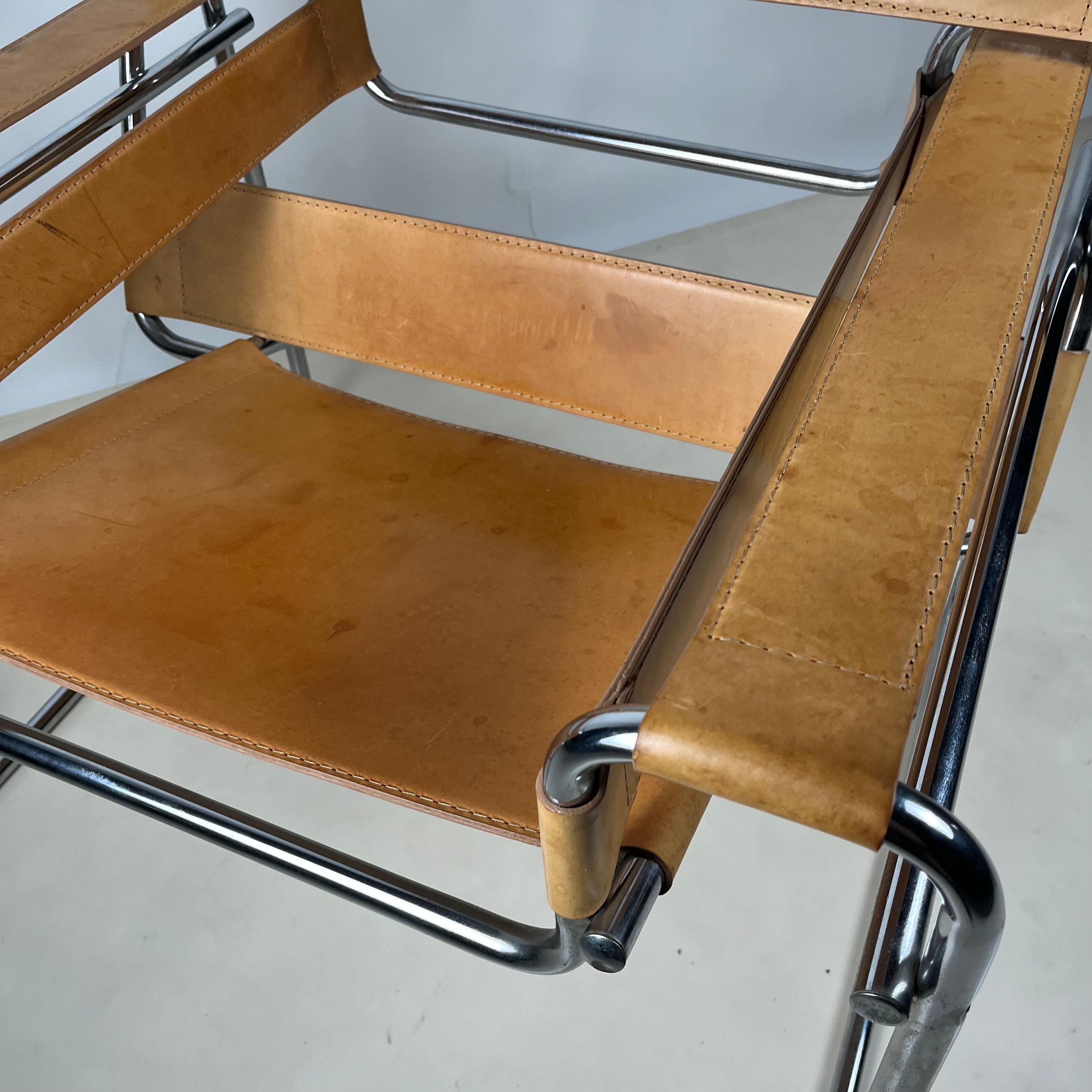 Impeccable Wassily Chair in Natural Tan Leather by Marcel Breuer, Gavina Edition 6