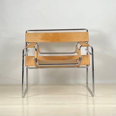 Impeccable Wassily Chair in Natural Tan Leather by Marcel Breuer, Gavina Edition