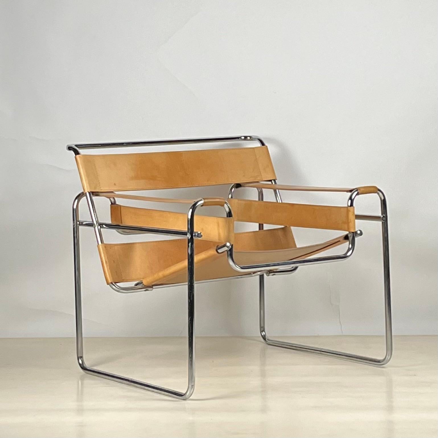 Bauhaus Impeccable Wassily Chair in Natural Tan Leather by Marcel Breuer, Gavina Edition
