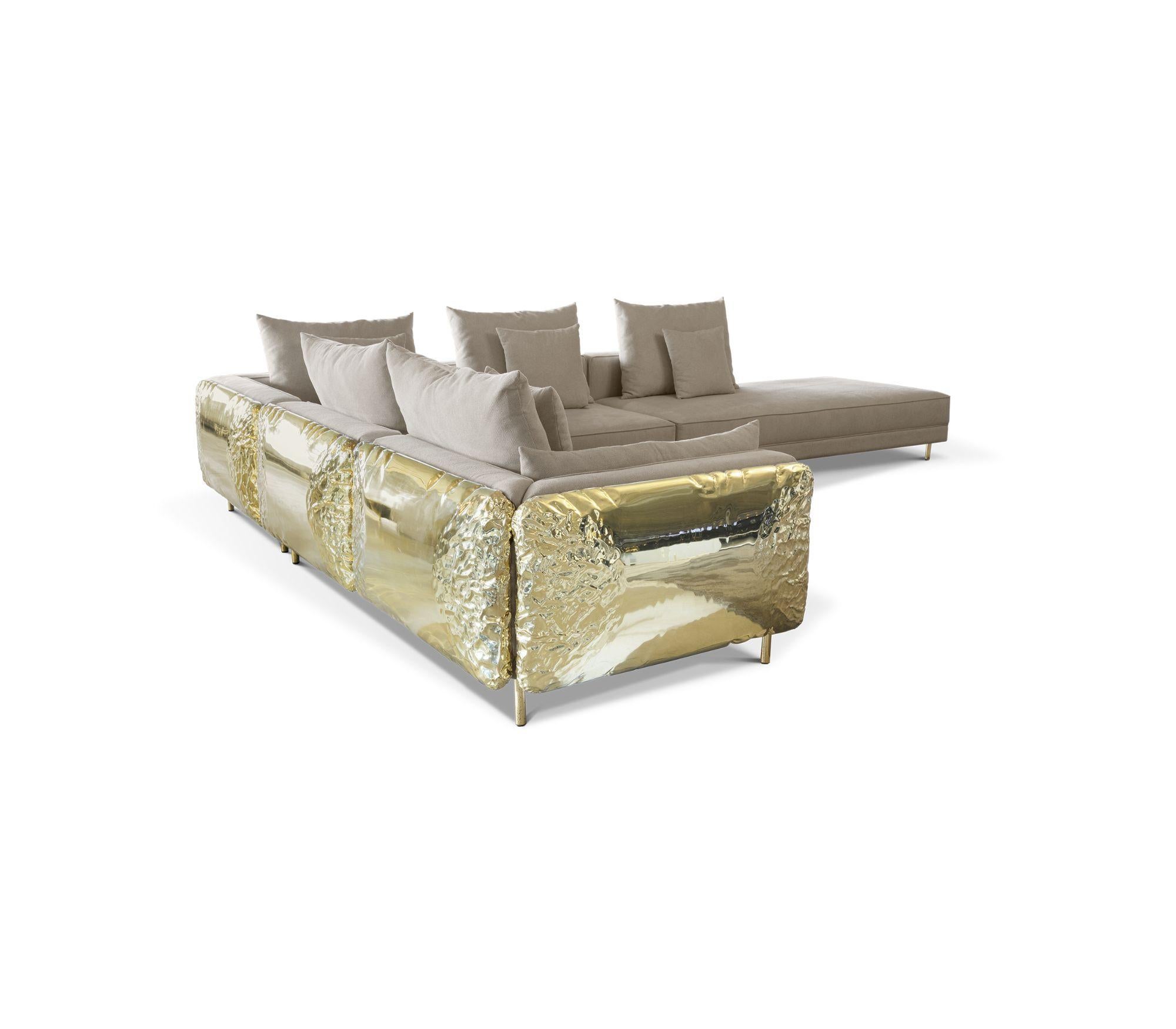 Modulares Sofa Imperfectio in Creme – handgefertigtes Messing und Polsterung – Boca do Lobo (Portugiesisch) im Angebot