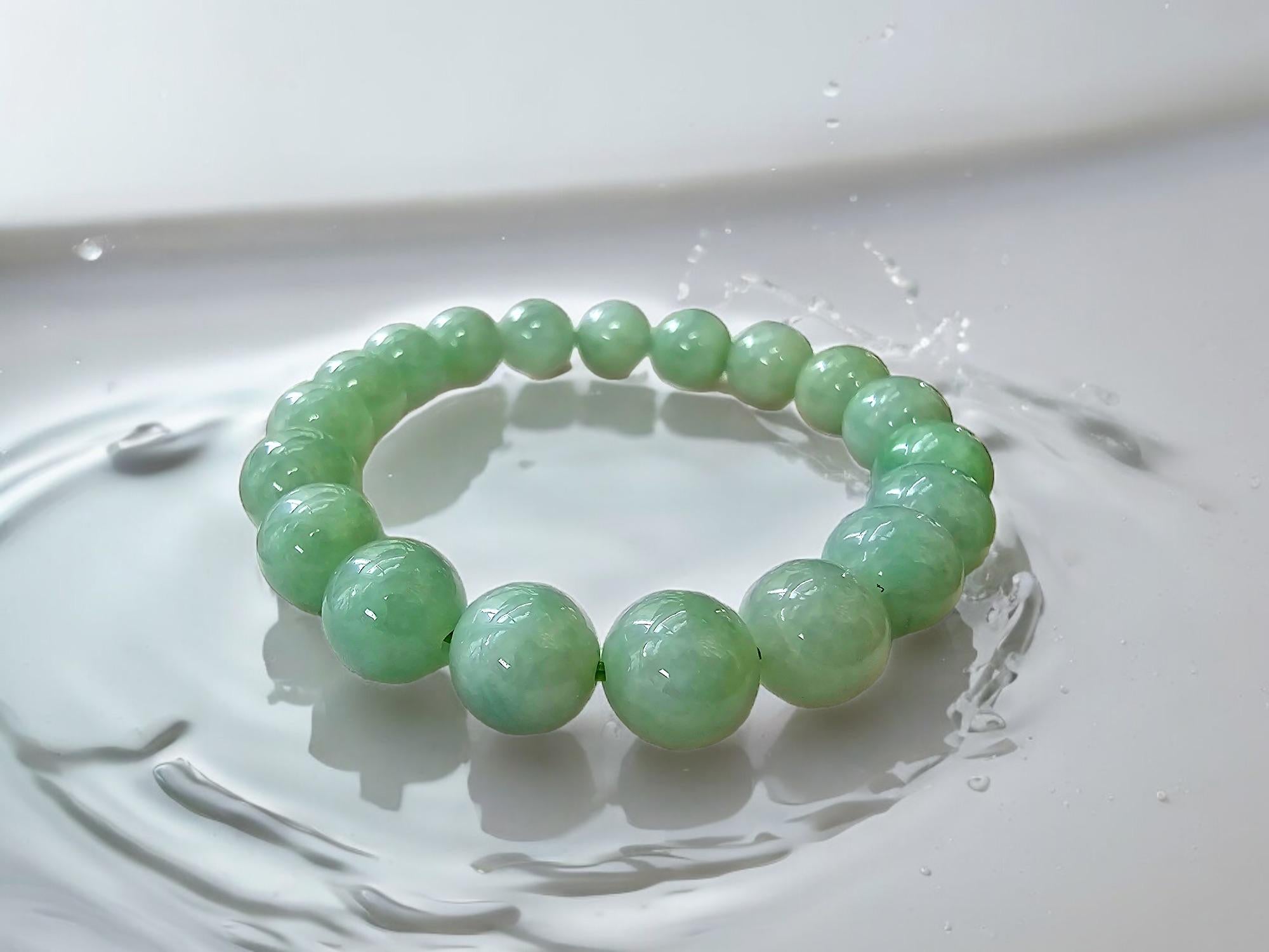 Imperial Burmese A-Jade Beaded Bracelet (MADE IN JAPAN) 10.5mm Each x 19 beads For Sale 5
