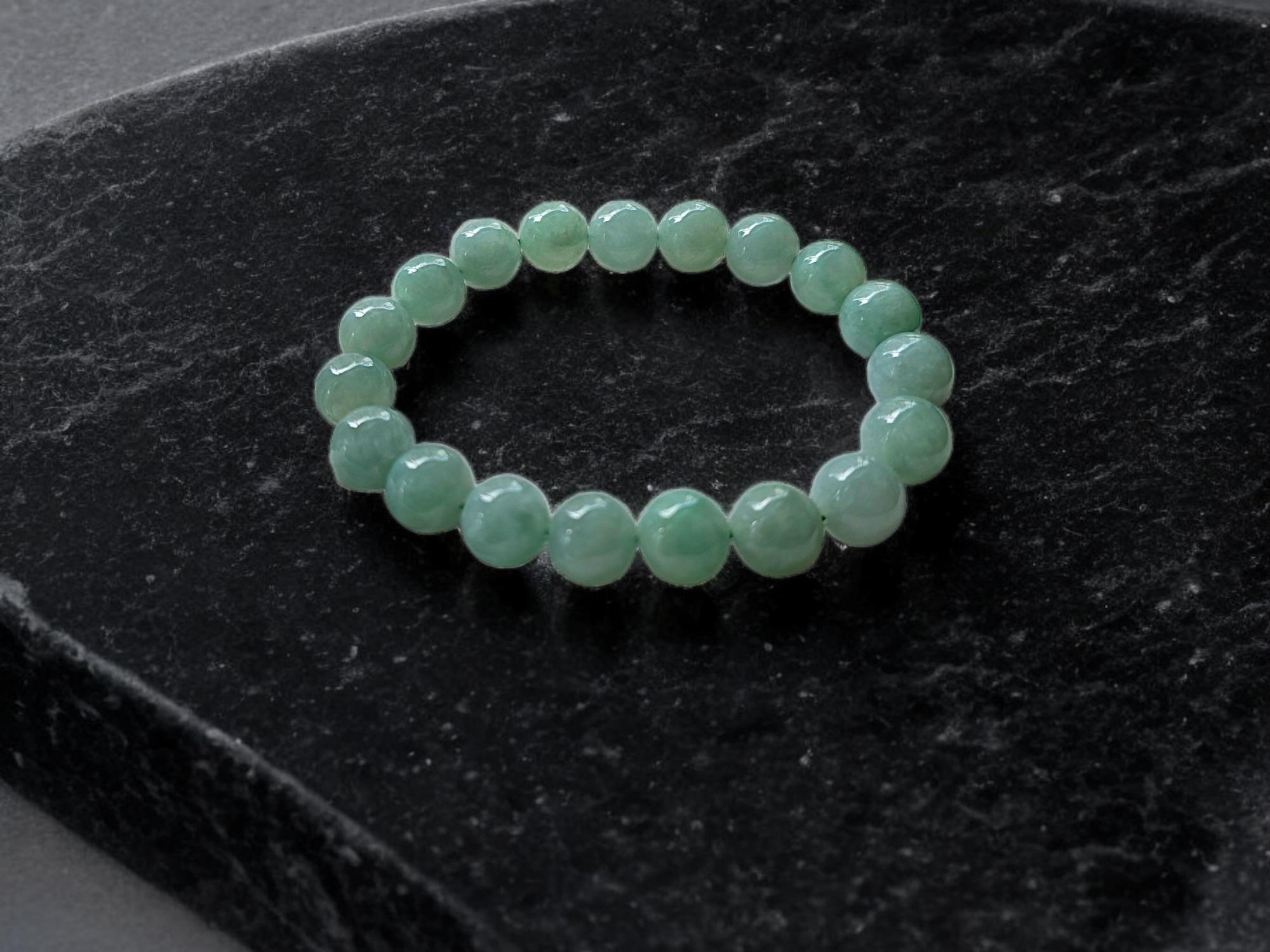 Bracciale imperiale di giada A birmana (MADE IN JAPAN) 10,5 mm ciascuno x 19 perline in vendita 2