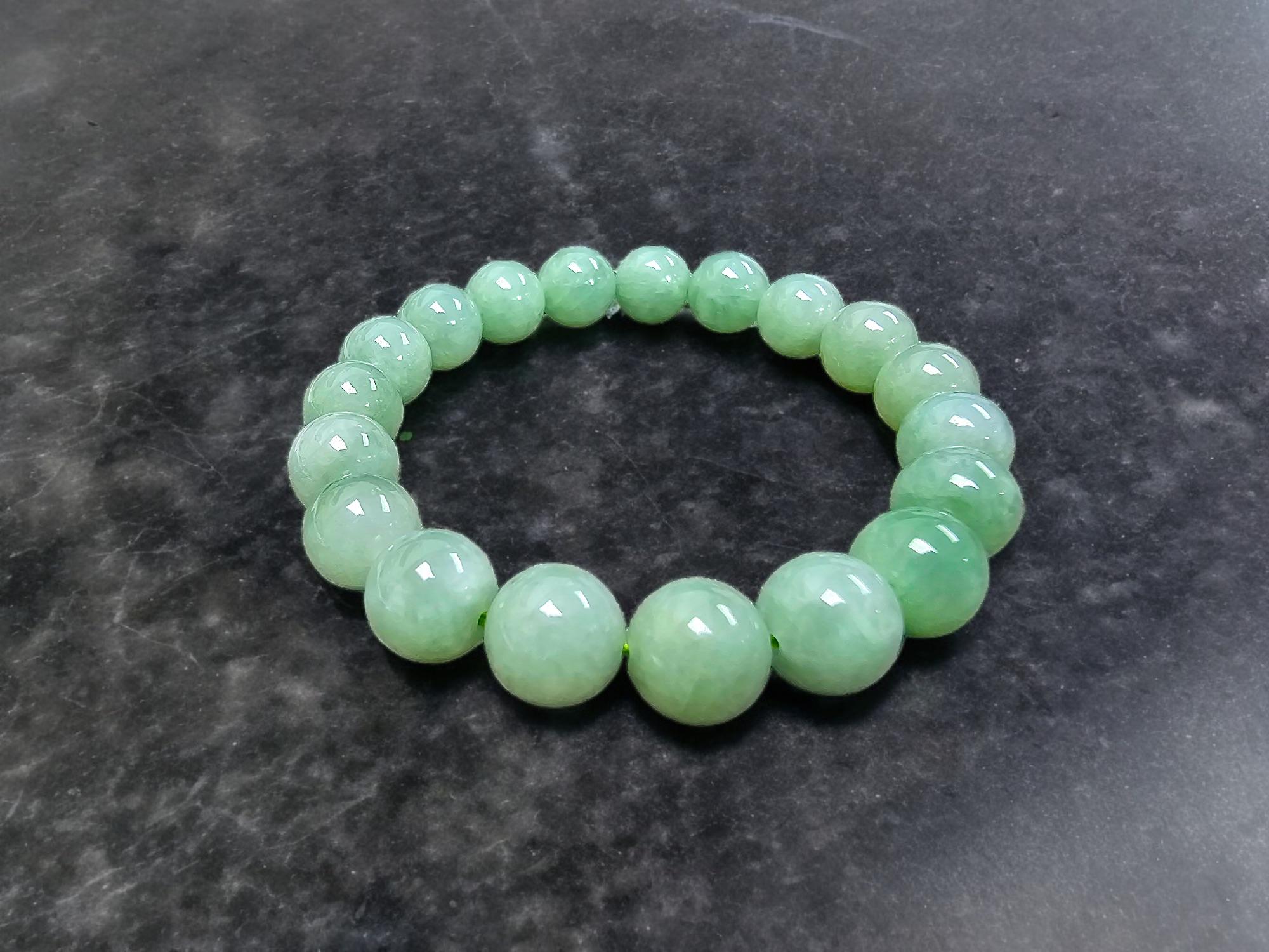 Imperial Burmese A-Jade Beaded Bracelet (MADE IN JAPAN) 10.5mm Each x 19 beads For Sale 9