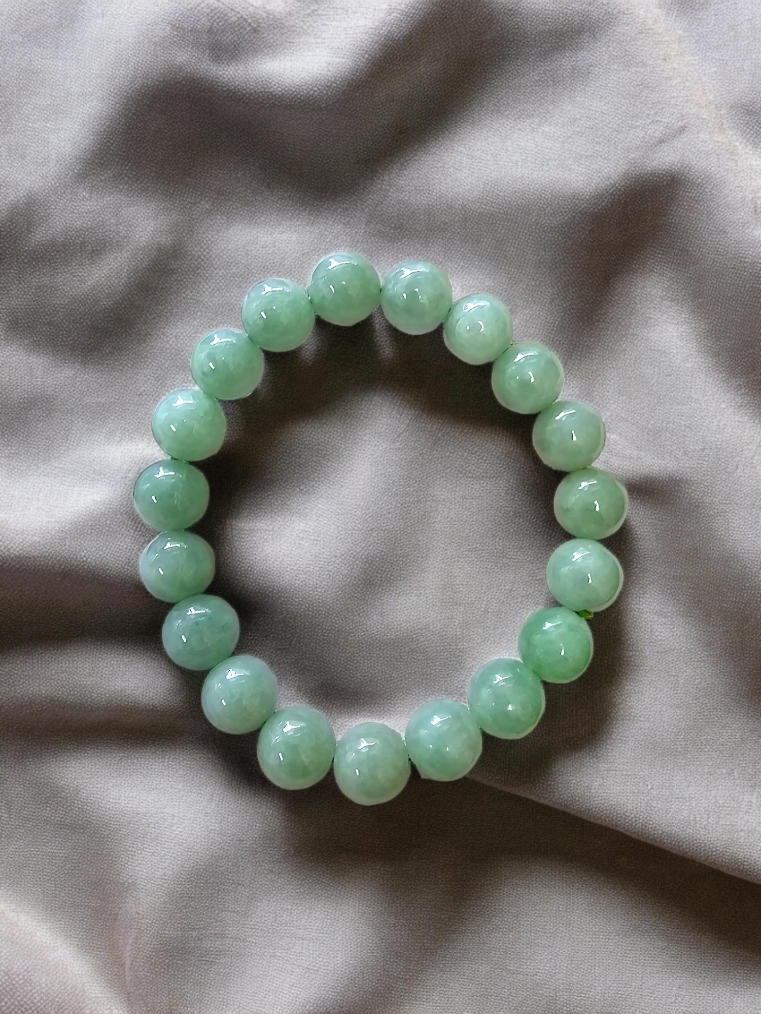 Imperial Burmese A-Jade Beaded Bracelet (MADE IN JAPAN) 10.5mm Each x 19 beads In New Condition For Sale In Kowloon, HK