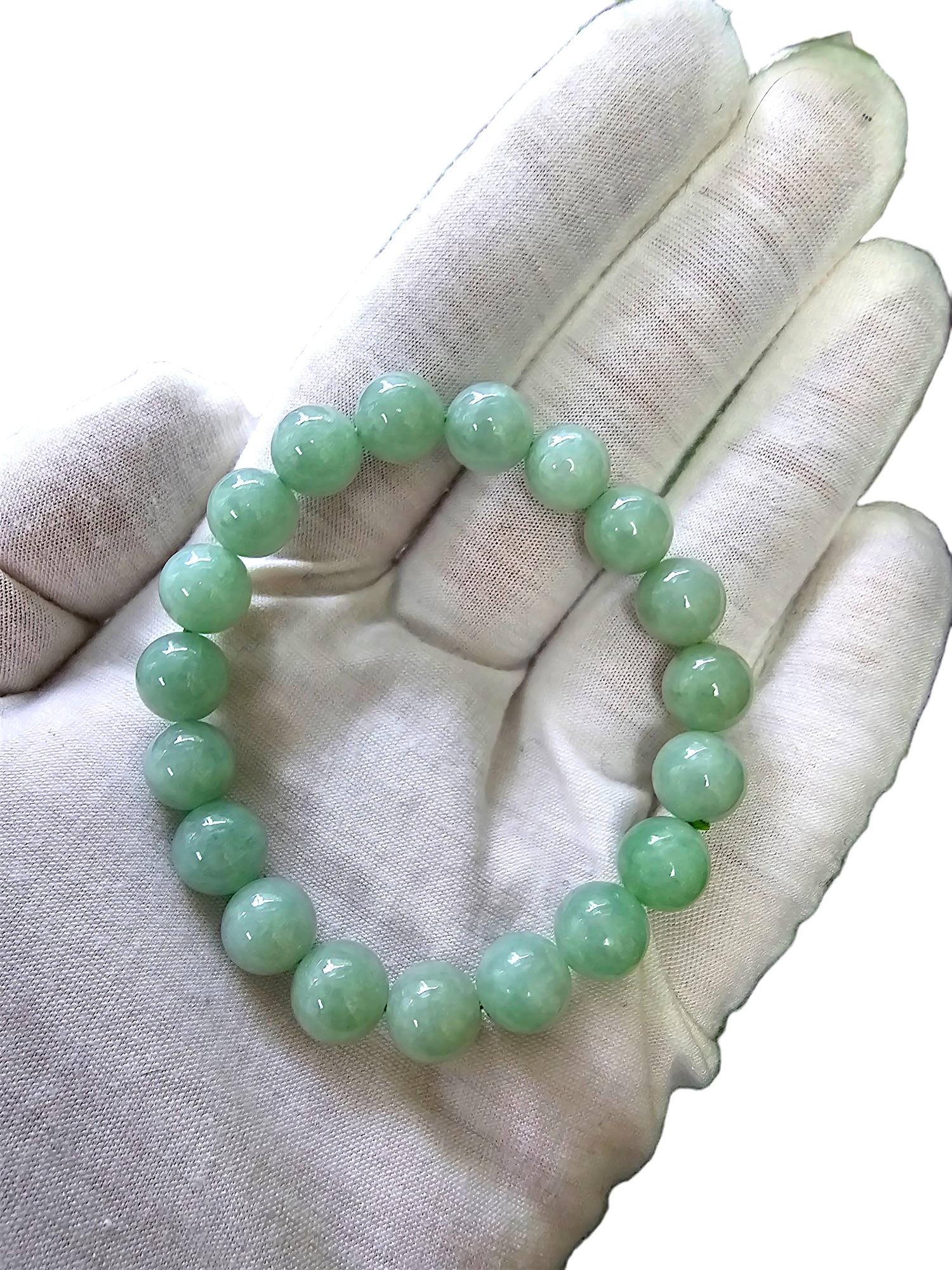 Women's or Men's Imperial Burmese A-Jade Beaded Bracelet (MADE IN JAPAN) 10.5mm Each x 19 beads For Sale