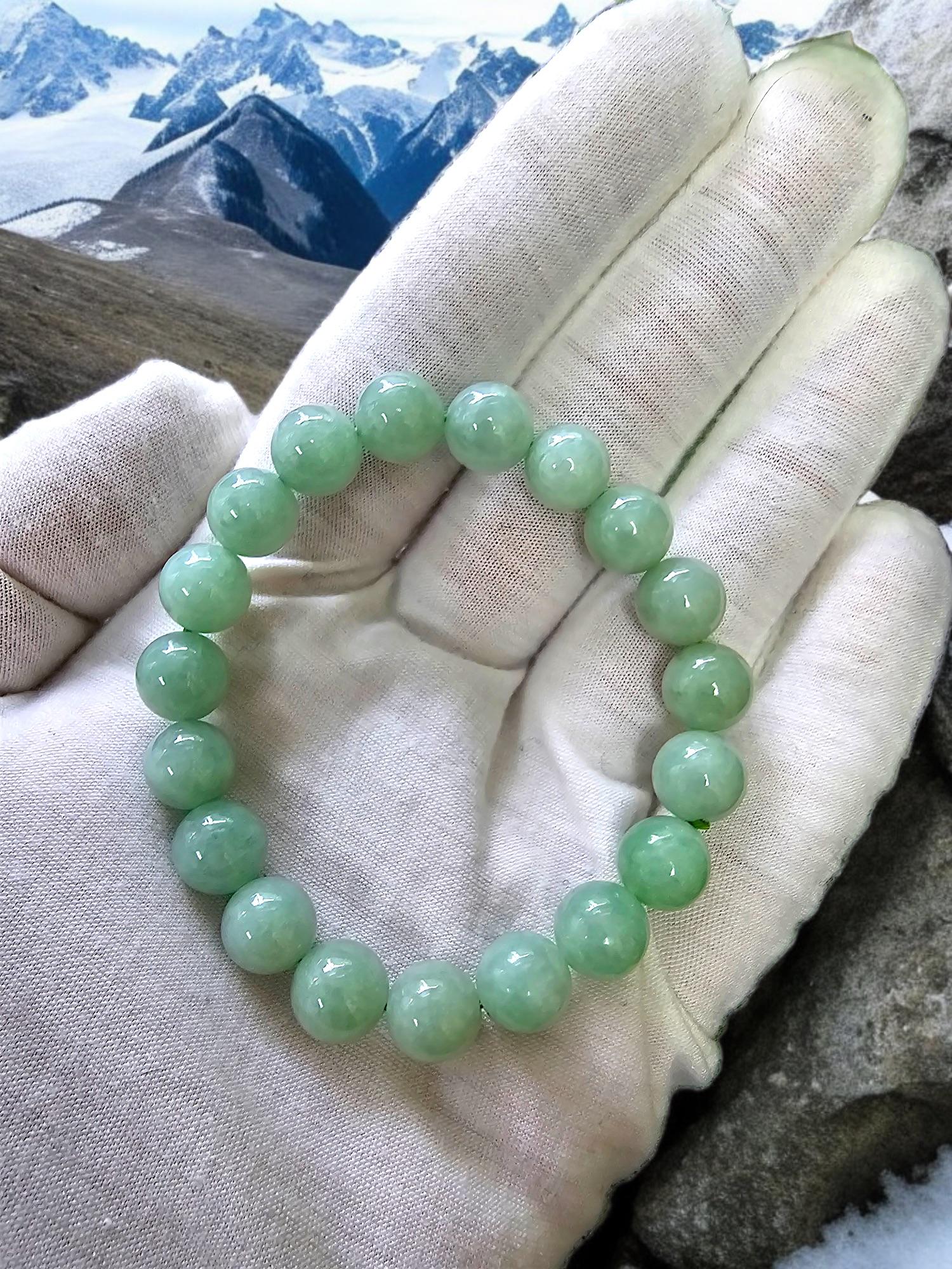 Imperial Burmese A-Jade Beaded Bracelet (MADE IN JAPAN) 10.5mm Each x 19 beads For Sale 1