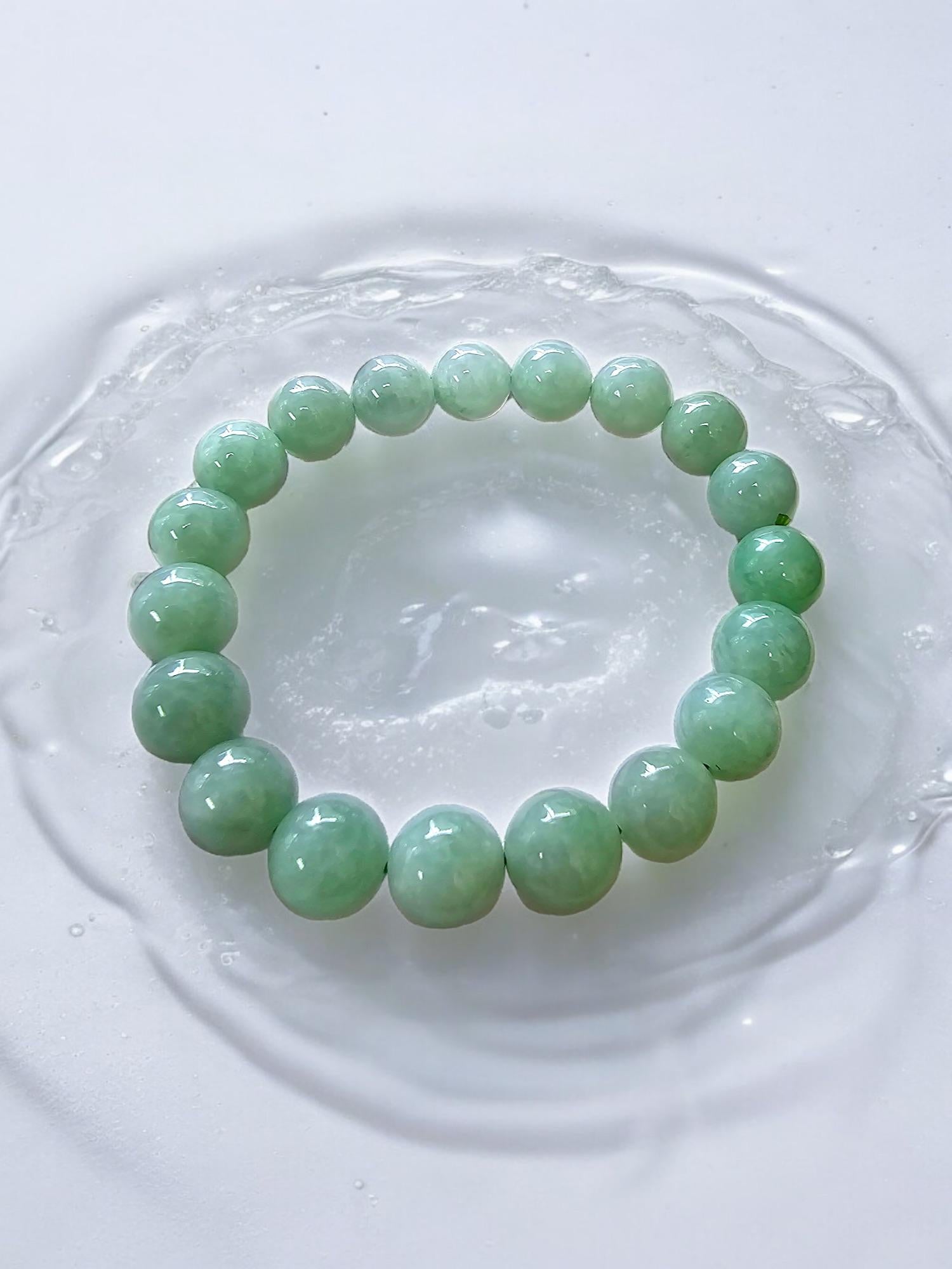 Imperial Burmese A-Jade Beaded Bracelet (MADE IN JAPAN) 10.5mm Each x 19 beads For Sale 2