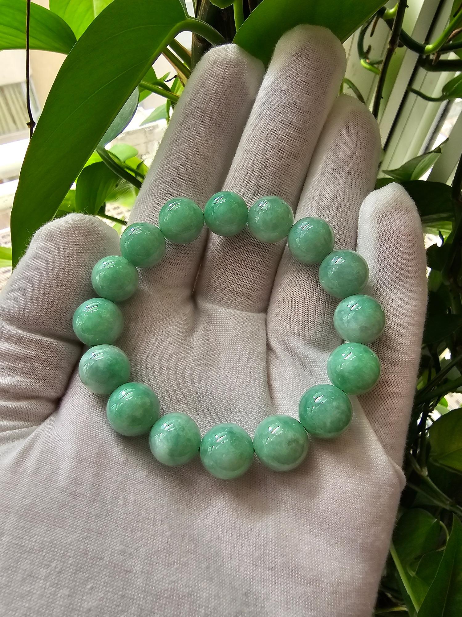 Imperial Burmese A-Jade Beaded Bracelet (MADE IN JAPAN) 12mm Each x 16 beads For Sale 2
