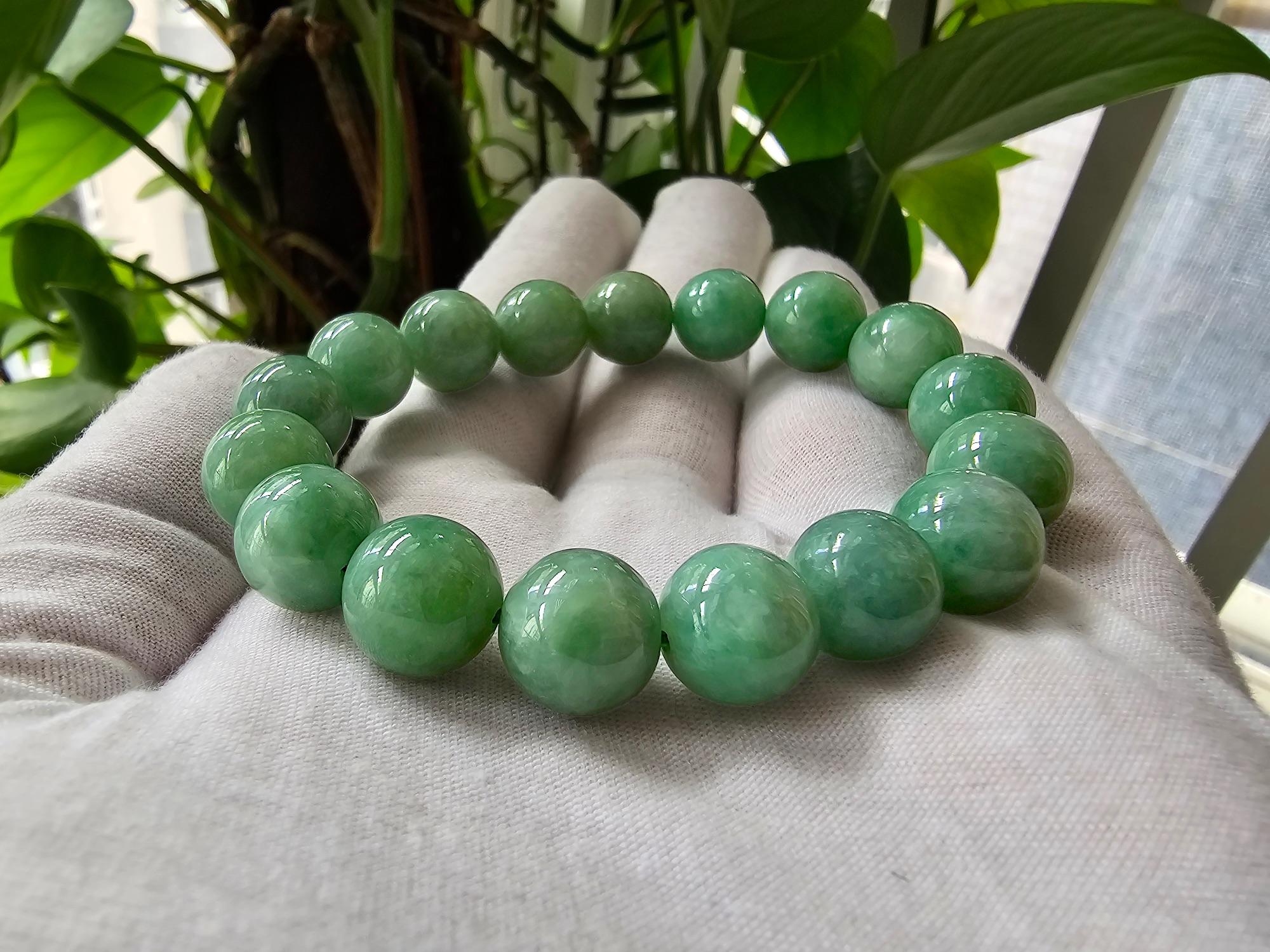 Imperial Burmese A-Jade Beaded Bracelet (MADE IN JAPAN) 12mm Each x 17 beads For Sale 5