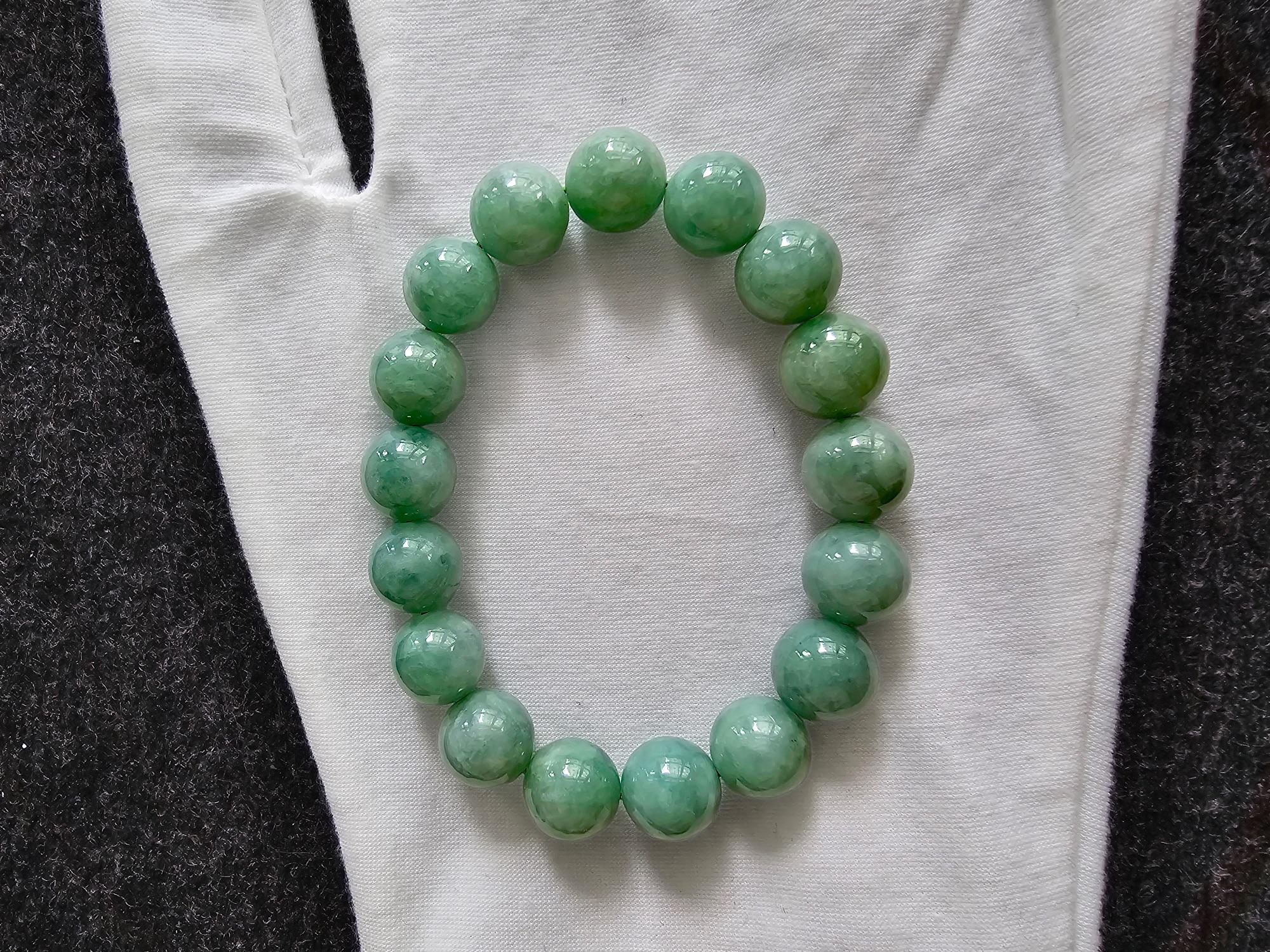 Imperial Burmese A-Jade Beaded Bracelet (MADE IN JAPAN) 12mm Each x 17 beads For Sale 3