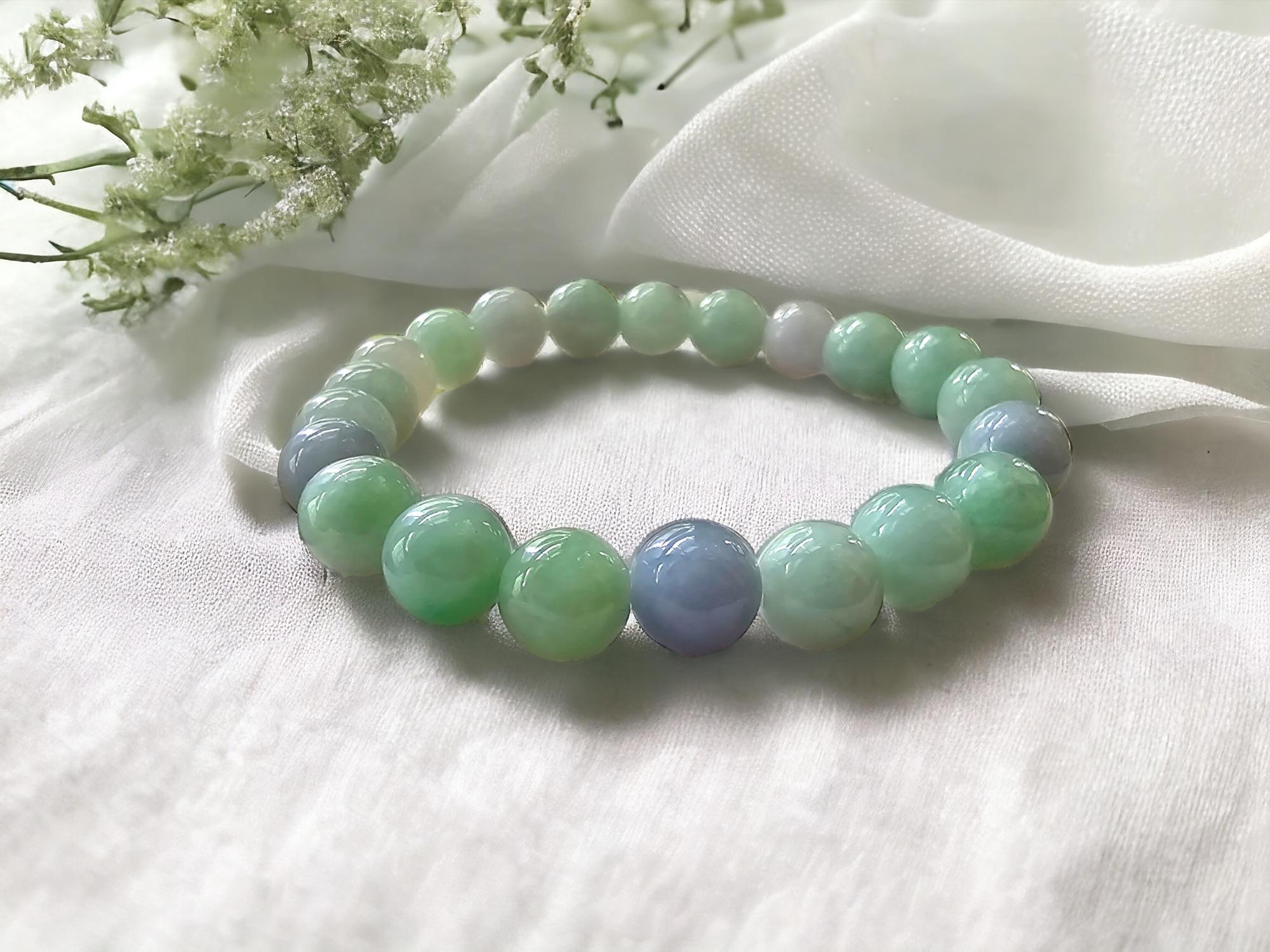 Imperial Japanese Green Burmese A-Jade Jadeite Beaded Bracelet (MADE IN JAPAN) (9-9.5mm Each x 21 beads) 05011

9-9.5mm each, 21 perfectly calibrated Green Burmese Jadeite Beads. This unique beads bracelet is 100% cut, calibrated, strung, and MADE