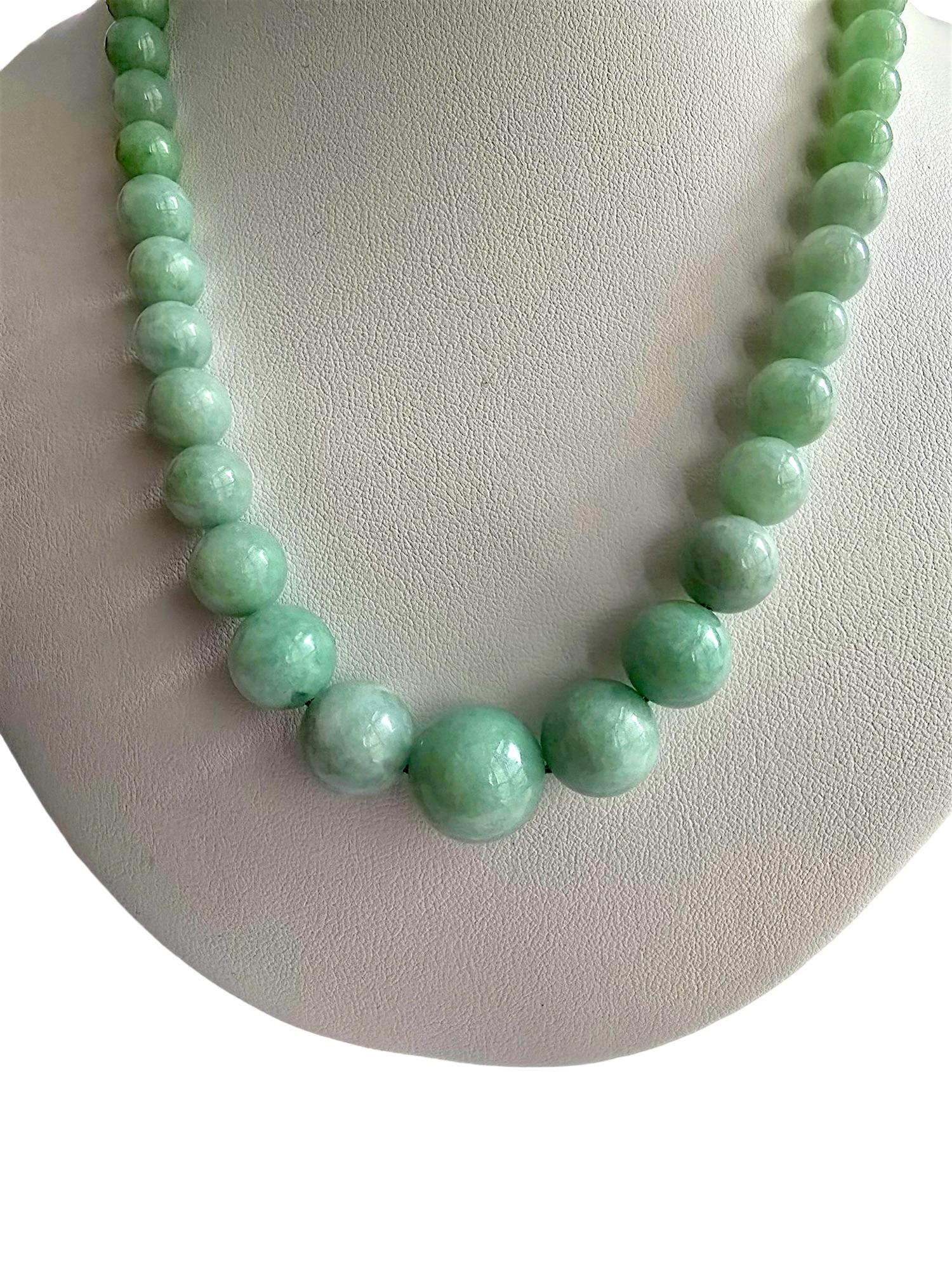 Imperial Burmese A-Jade Beaded Necklace 18 inches (6-15mm Beads) 14K Yellow Gold For Sale 10