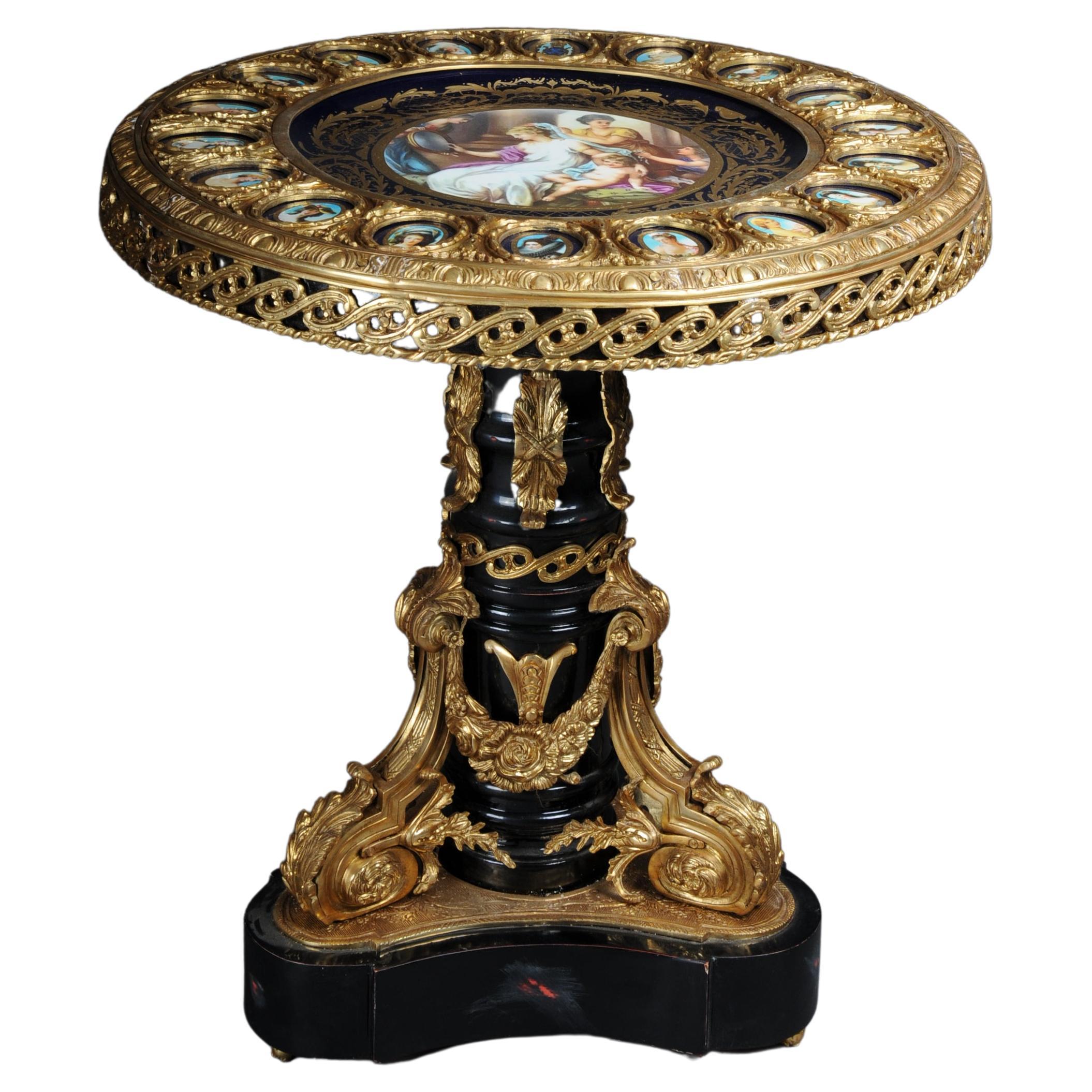 Table centrale impériale, cadre et plateau en porcelaine avec bronze de style Sèvres