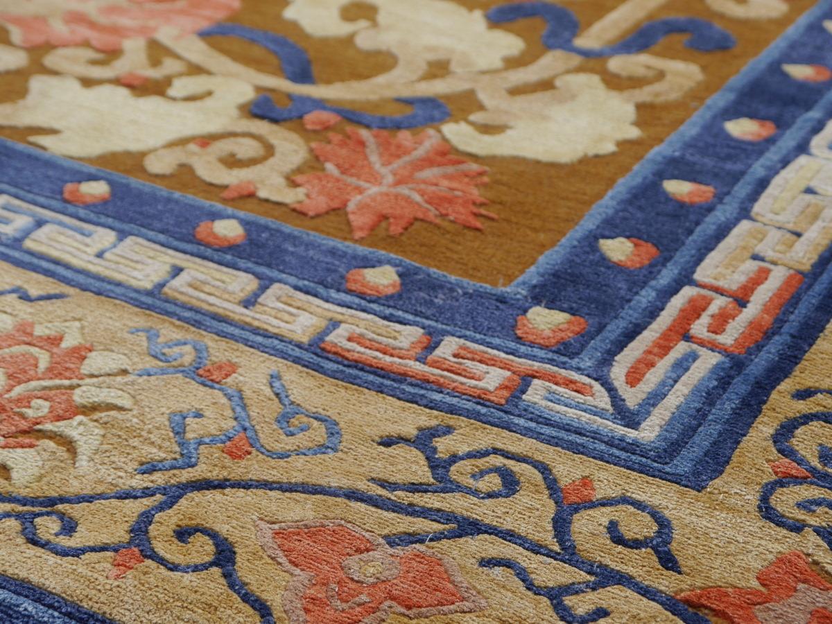 Imperial Chinese Design Rug Wool and Silk For Sale 9
