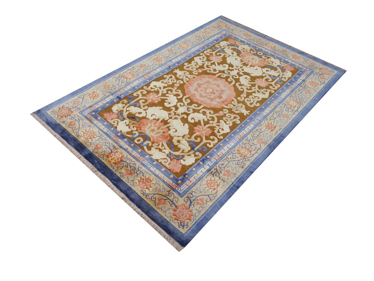 Contemporary Imperial Chinese Design Rug Wool and Silk For Sale