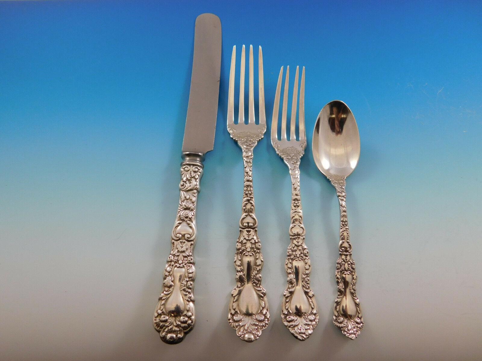 20th Century Imperial Chrysanthemum Gorham Sterling Silver Flatware Set Service 105 Pc Chest For Sale