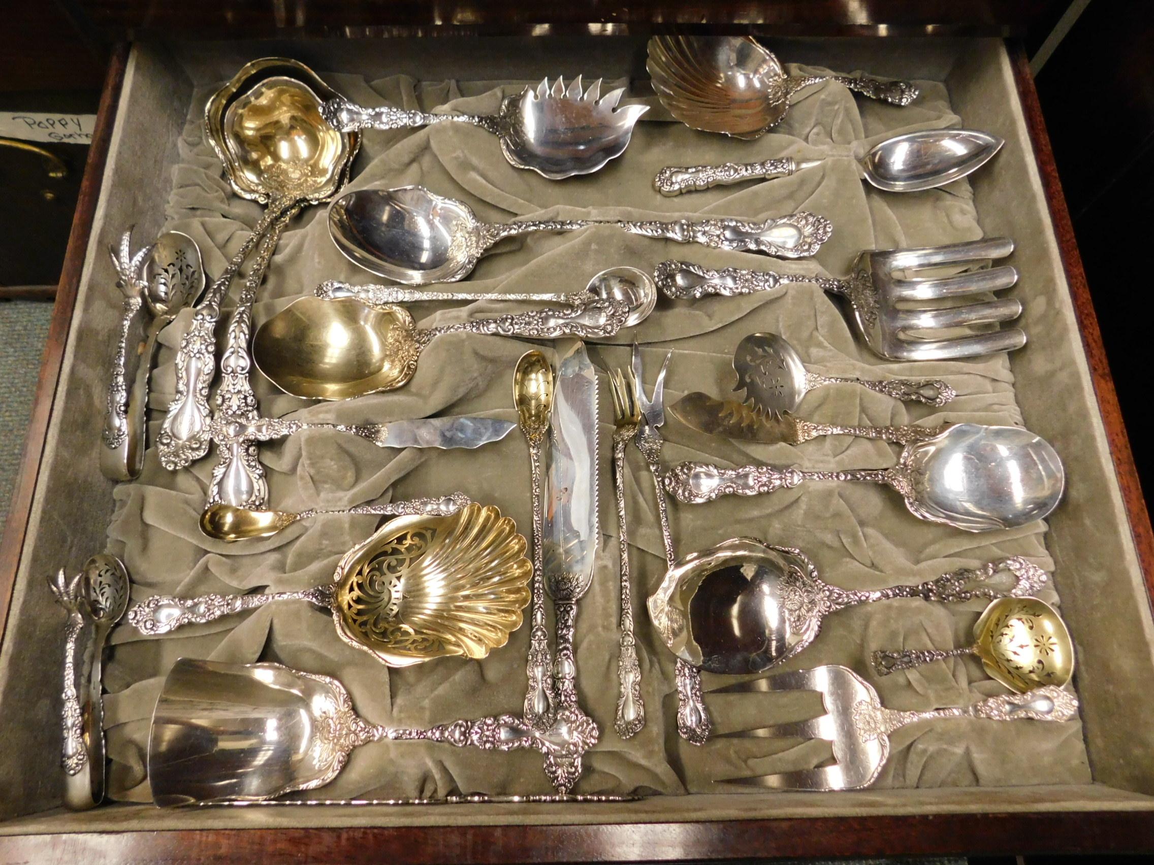 Imperial Chrysanthemum Gorham Sterling Silver Flatware Set Service 416 Pc Chest For Sale 5