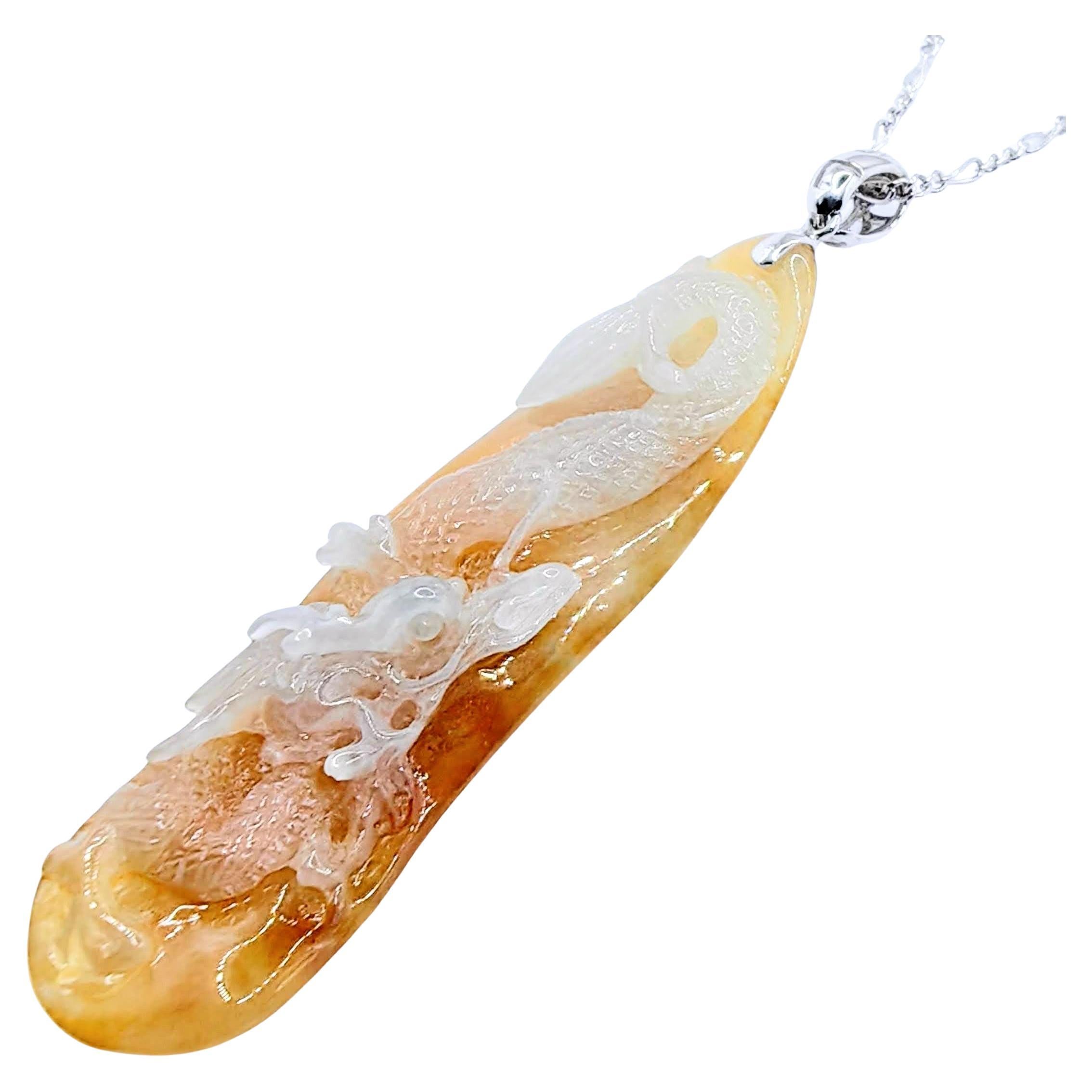 Imperial Dragon Two-Tone White & Honig geschnitzt Jadeit 18K Gold Anhänger zertifiziert im Angebot
