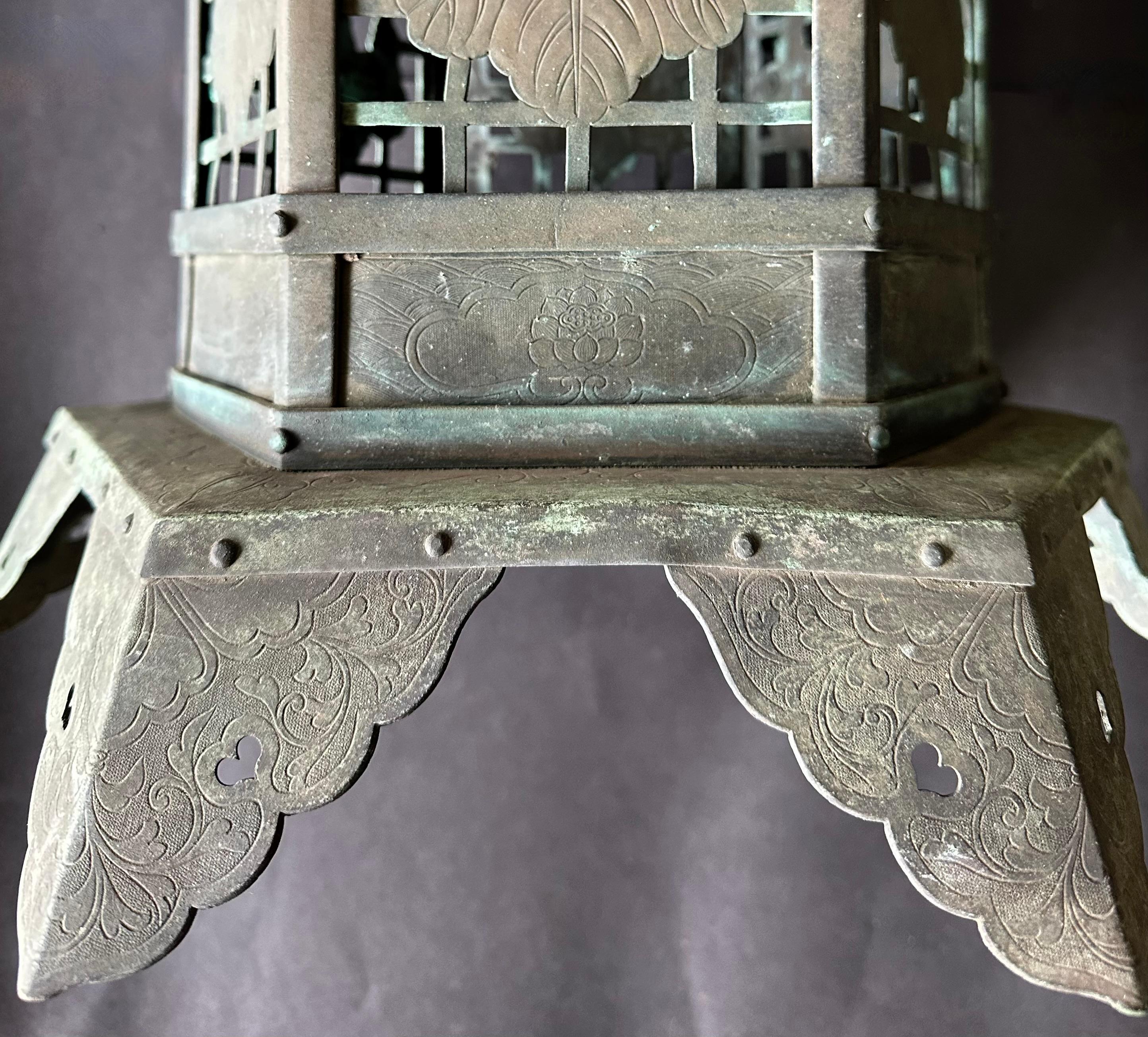 Imperial Edo Period Bronze Temple Lantern For Sale 9