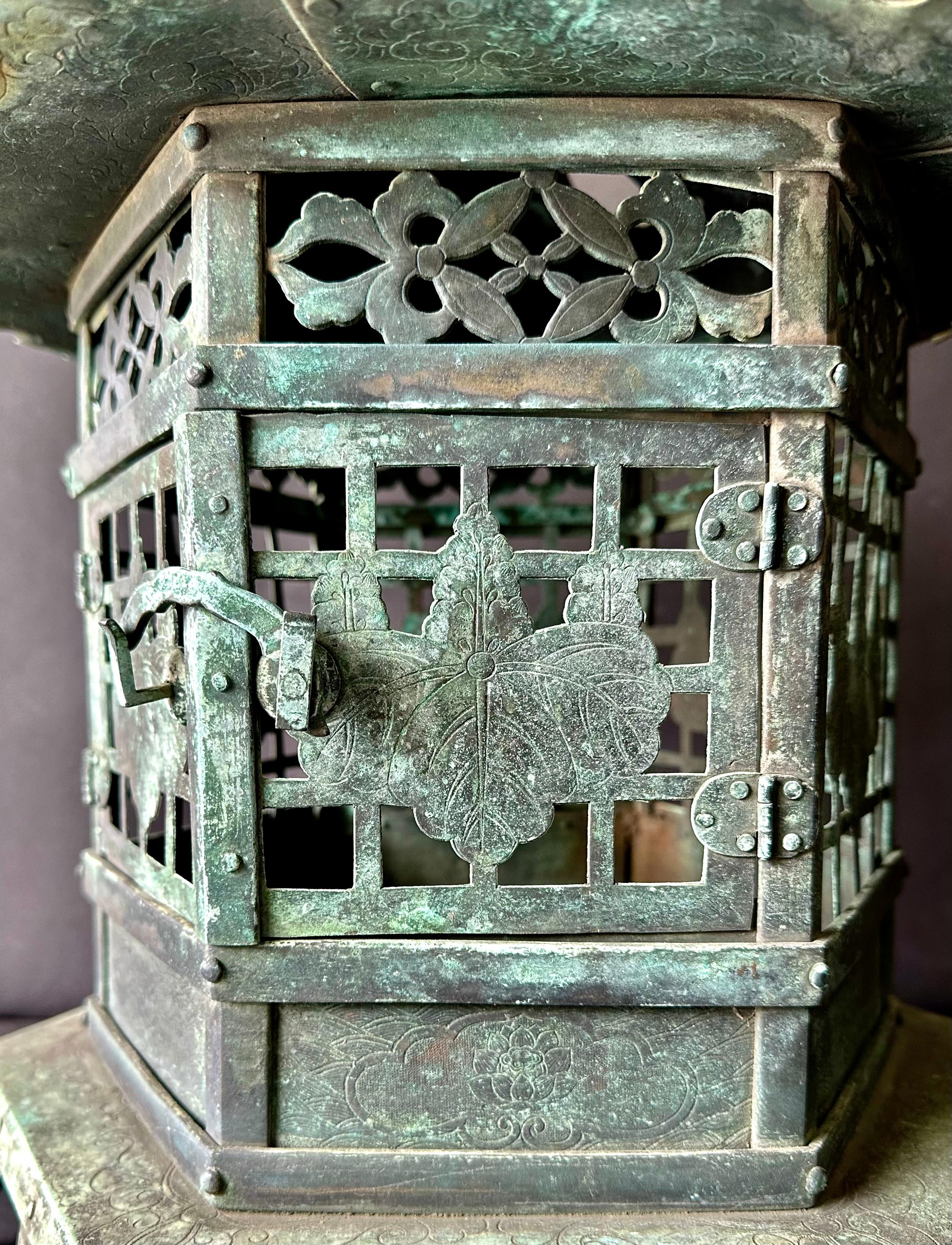 Japanese Imperial Edo Period Bronze Temple Lantern For Sale