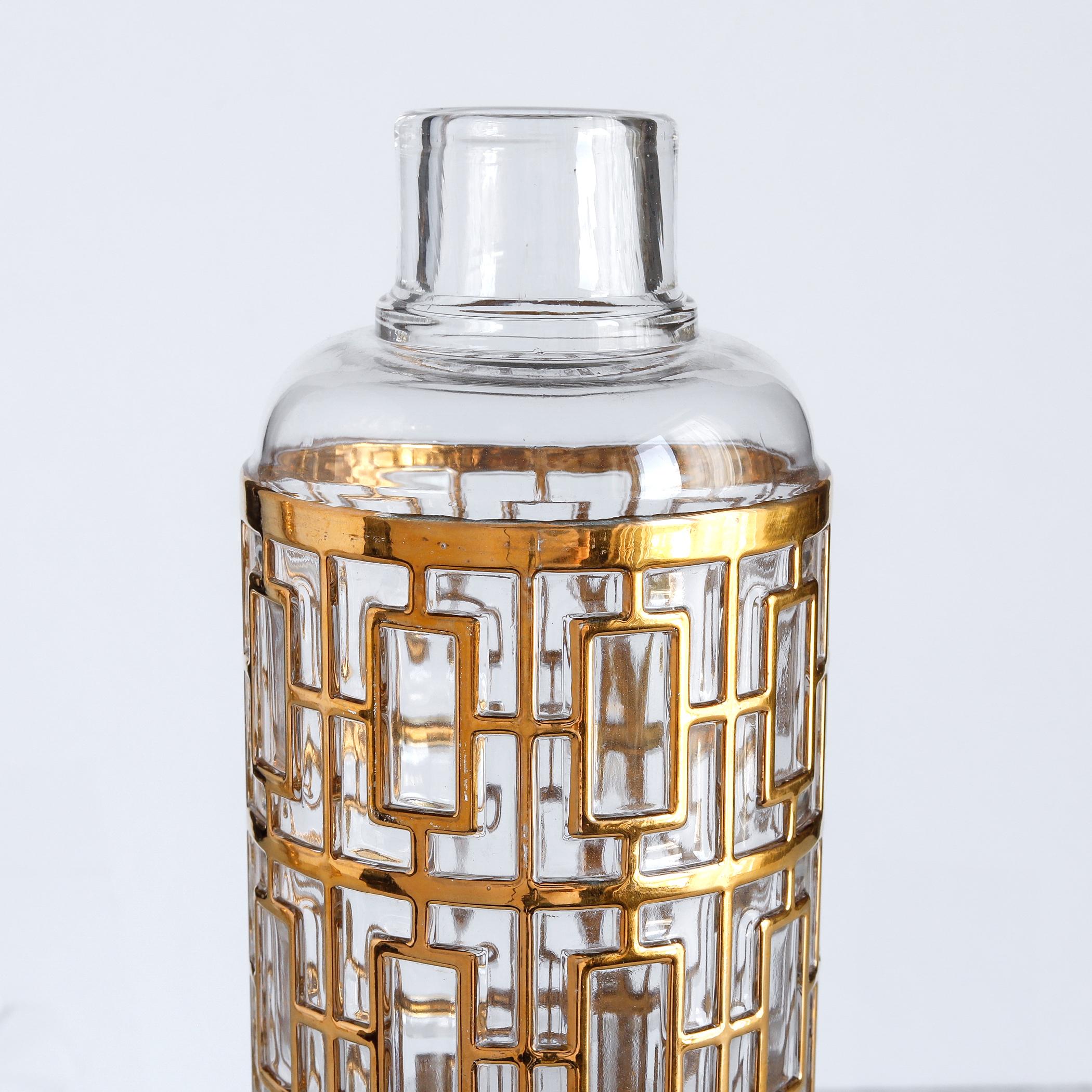 Mid-Century Modern Imperial Glass Shoji Saki Bottle Decanter, Gold Decoration Japanese Style For Sale