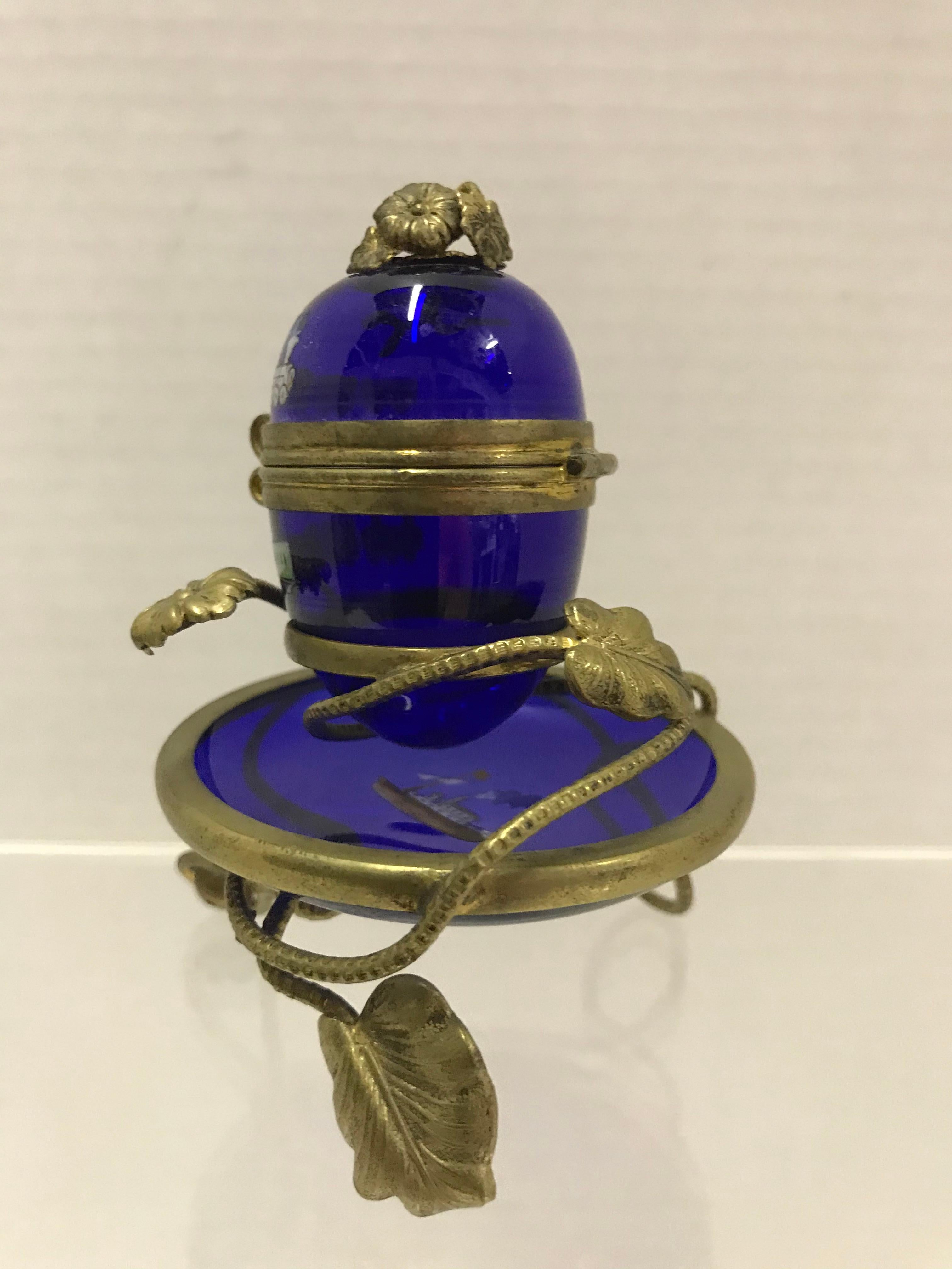 Belle Époque Imperial Glasswork of St. Petersburg 1900s Cobalt Blue Glass Egg on Stand