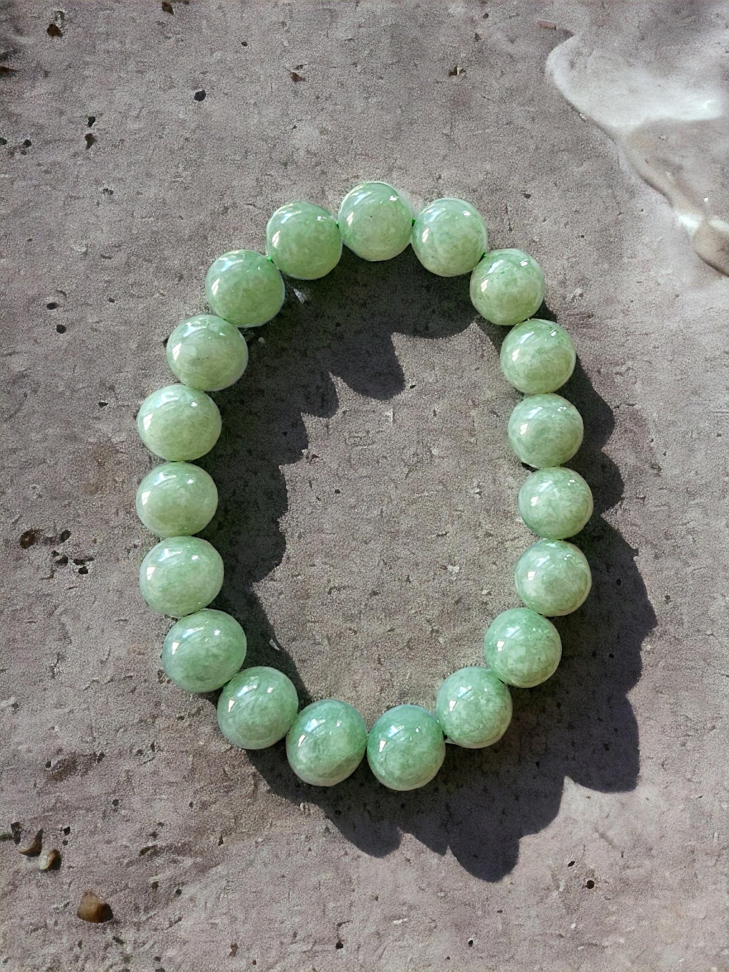 Imperial Green Burmese A-Jade Beaded Bracelet (10mm Each x 19 beads) 05002 In New Condition In Kowloon, HK
