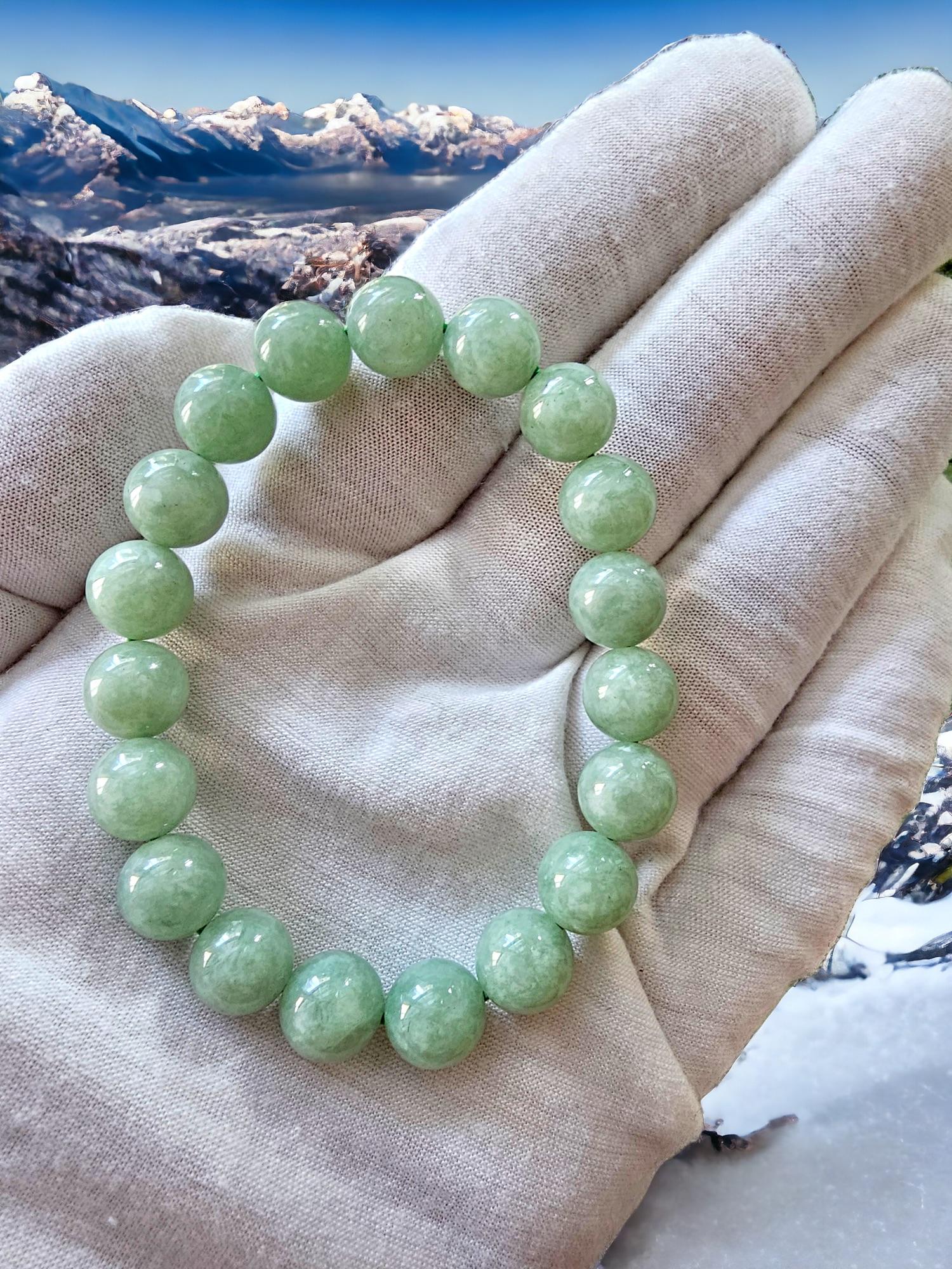 Ball Cut Imperial Green Burmese A-Jade Beaded Bracelet (10mm Each x 19 beads) 05003 For Sale