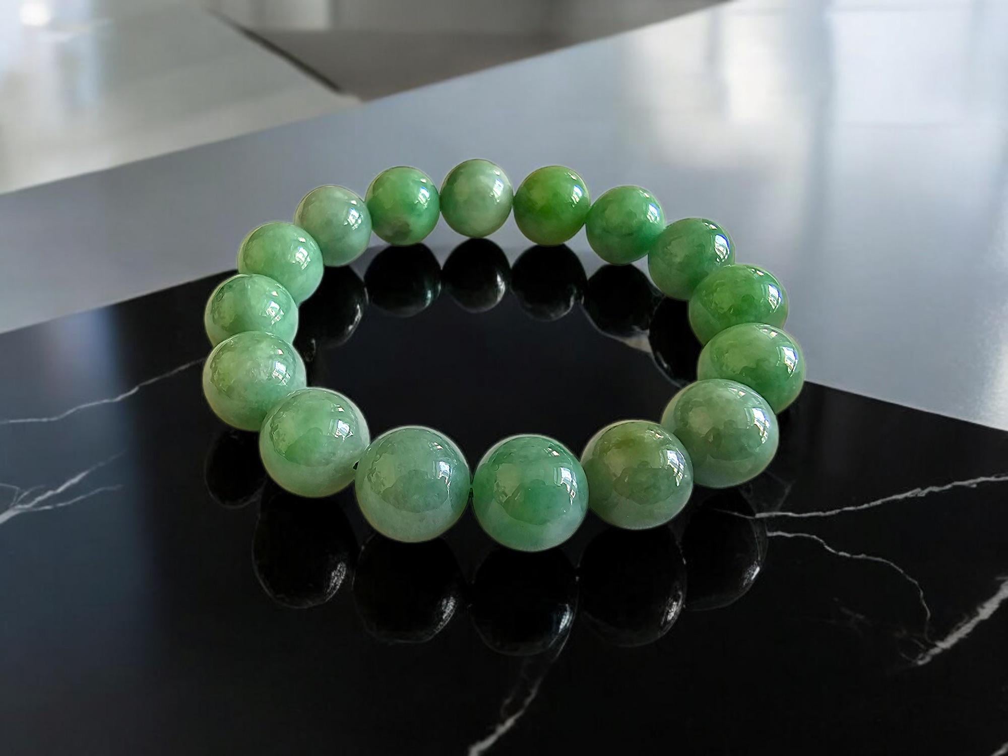 Imperial Green Burmese A-Jade Beaded Bracelet MADE IN JAPAN 12mm x 16 beads For Sale 5