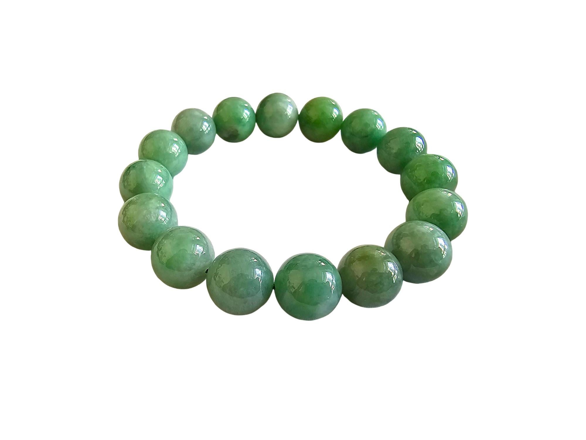 Imperial Green Burmese A-Jade Beaded Bracelet MADE IN JAPAN 12mm x 16 beads For Sale 7