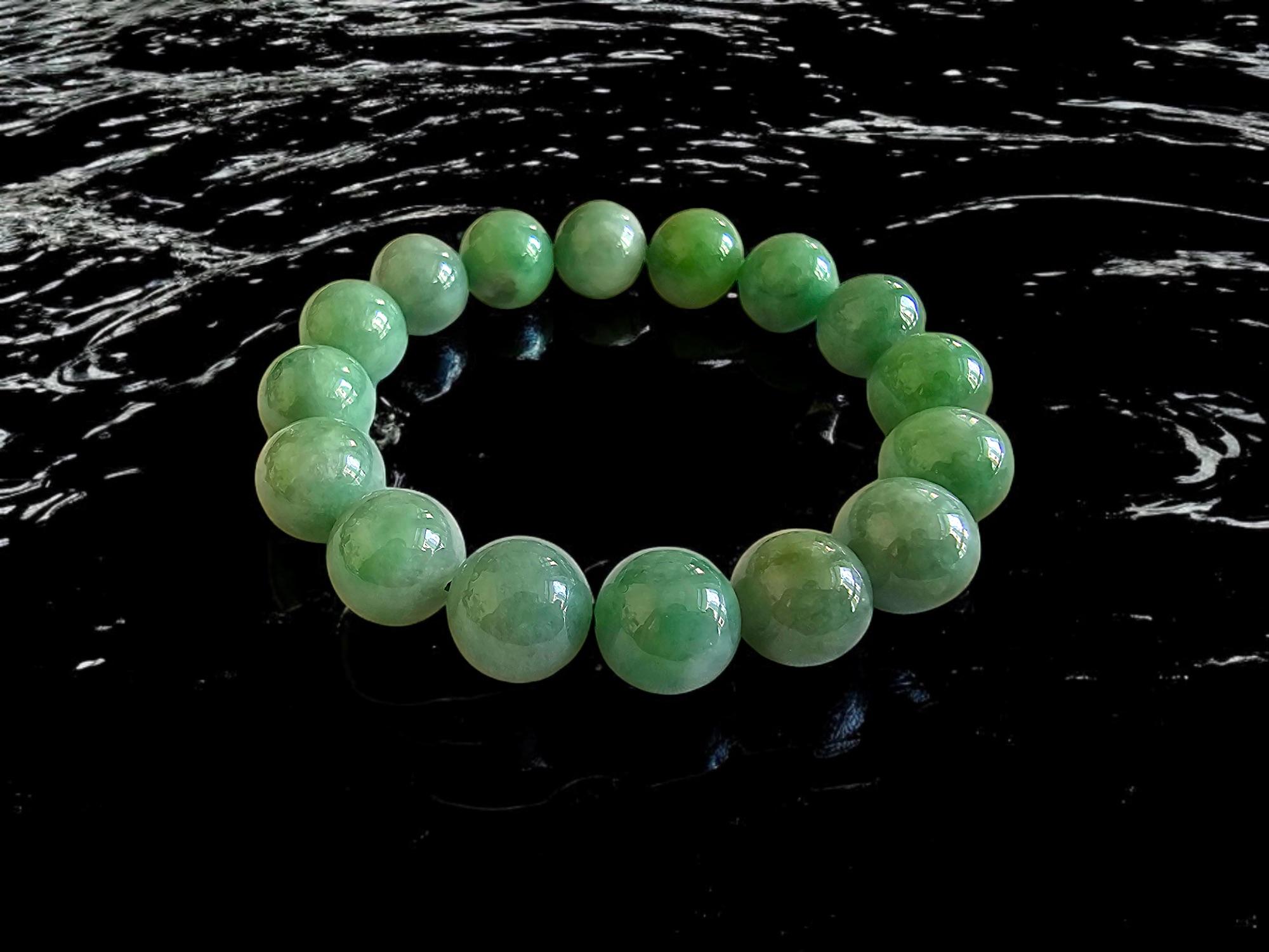 Women's or Men's Imperial Green Burmese A-Jade Beaded Bracelet MADE IN JAPAN 12mm x 16 beads For Sale