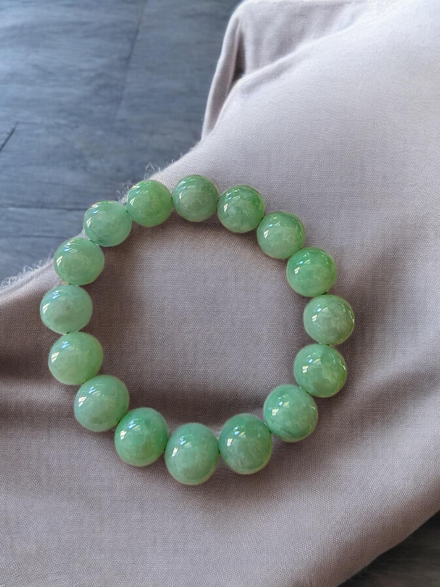 Imperial Green Burmese A-Jade Beaded Bracelet MADE IN JAPAN 12mm x 16 beads For Sale 3