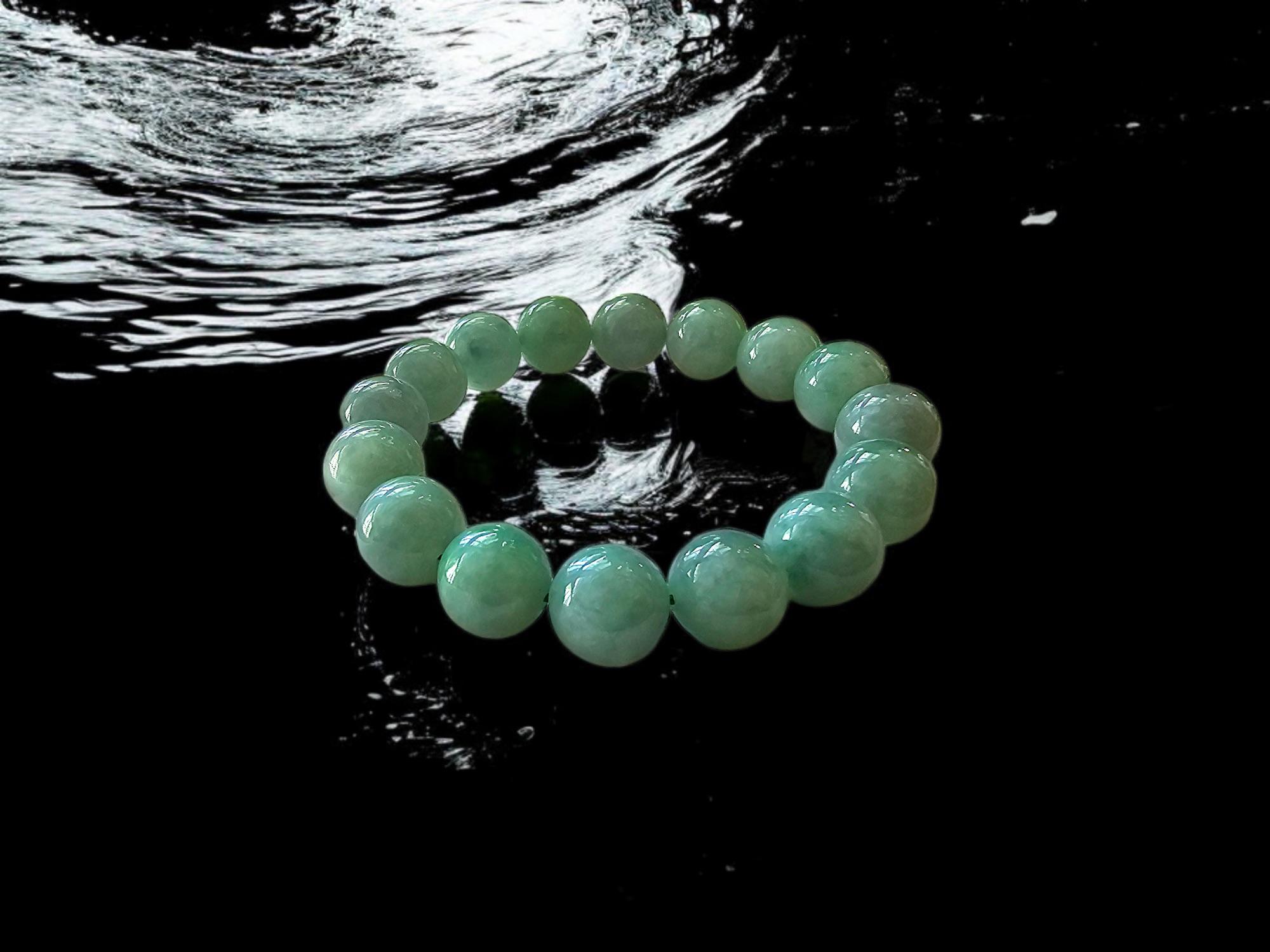 Imperial Green Burmese A-Jade Beaded Bracelet MADE IN JAPAN 12mm x 16 beads For Sale 4