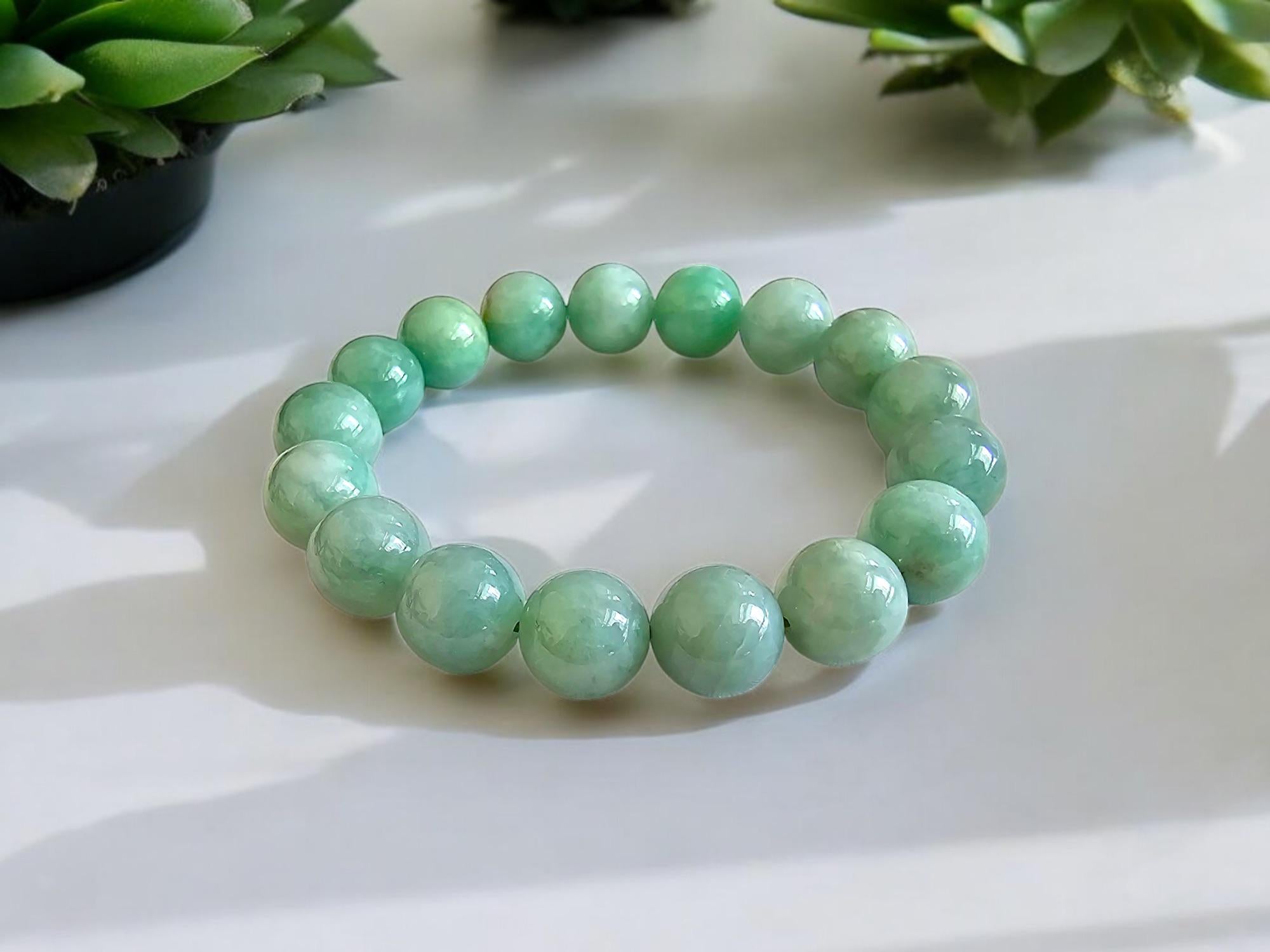 Imperial Green Burmese A-Jade Beaded Bracelet MADE IN JAPAN 12mm x 17 beads For Sale 1