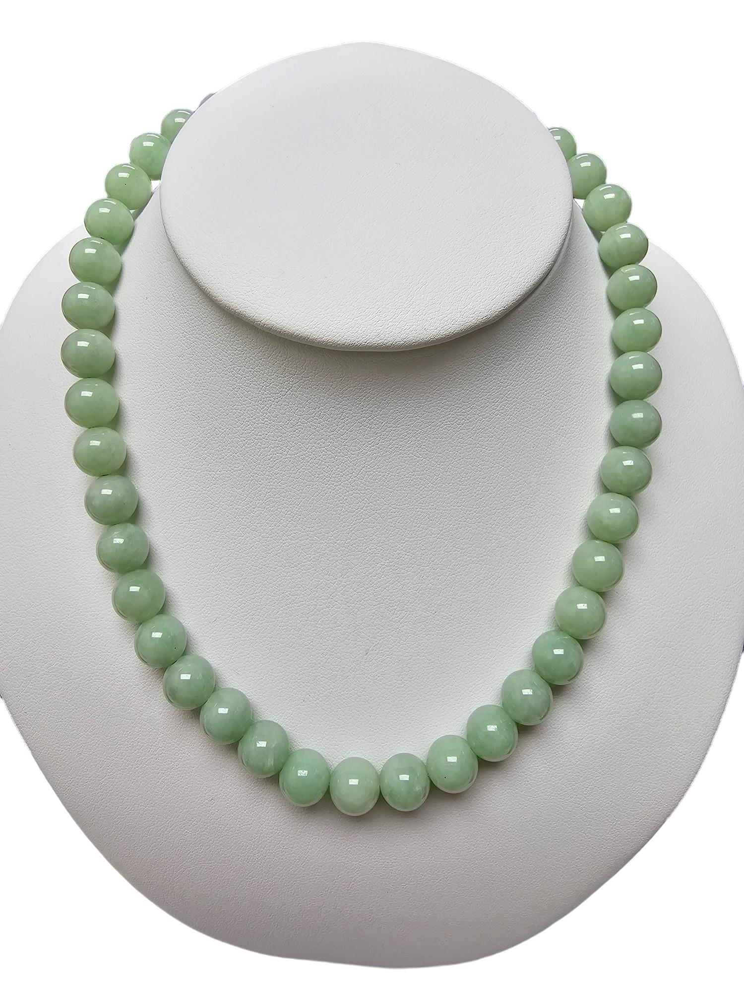 Imperial Green Burmese A-Jade Beaded Necklace (10mm Each x 42 beads) 10001 For Sale 5
