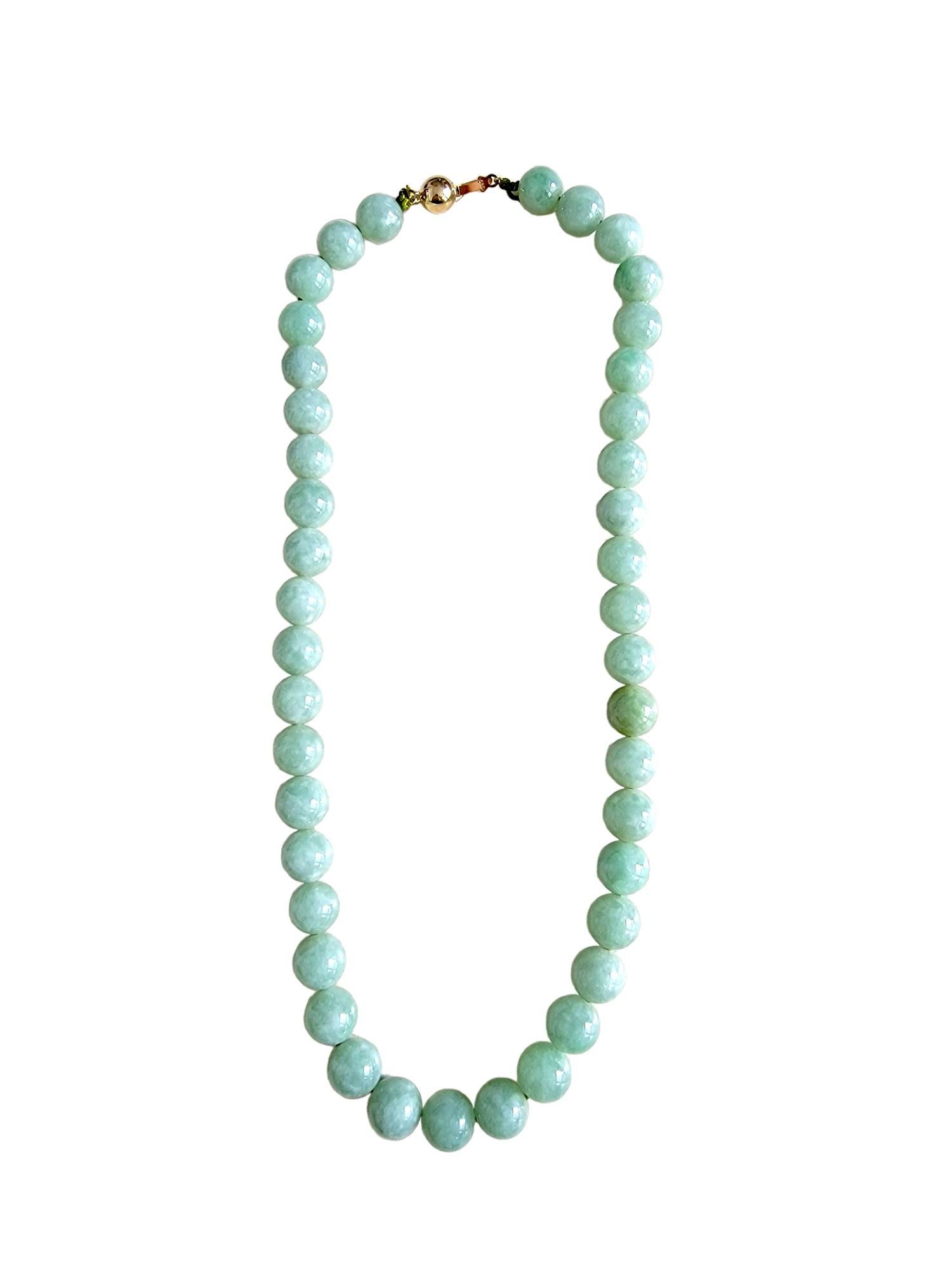 Ball Cut Imperial Green Burmese A-Jade Beaded Necklace (10mm Each x 42 beads) 10001 For Sale