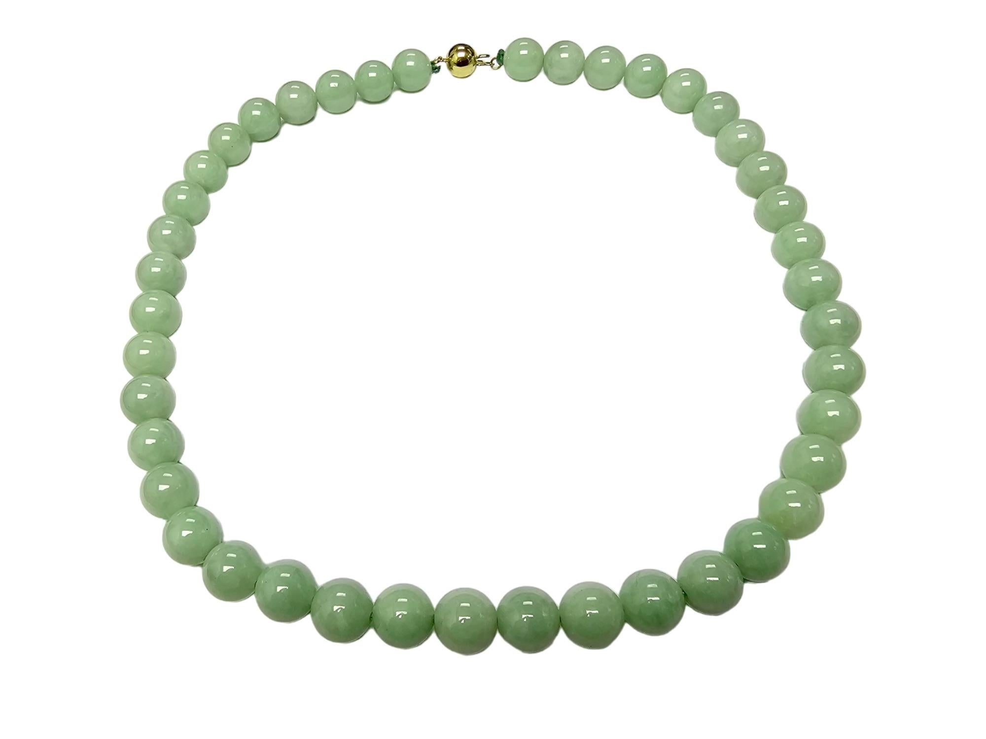 Imperial Green Burmese A-Jade Beaded Necklace (10mm Each x 42 beads) 10001 For Sale 1