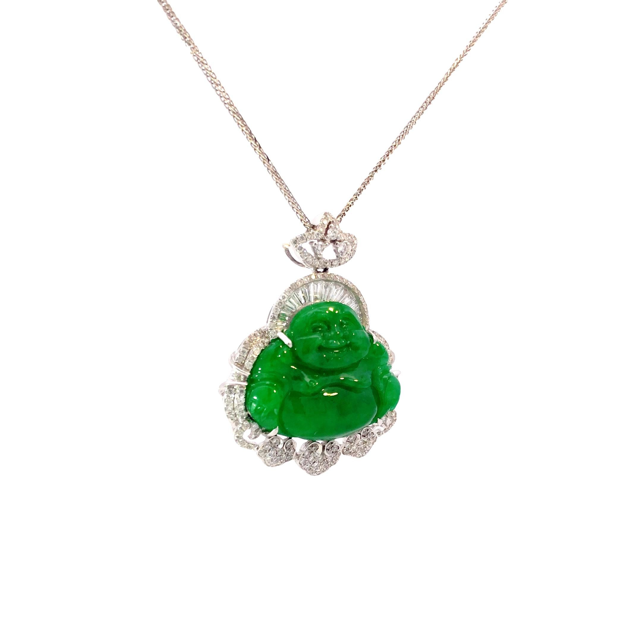 Taglio misto Ciondolo Buddha Imperiale in giadeite verde con diamanti in vendita