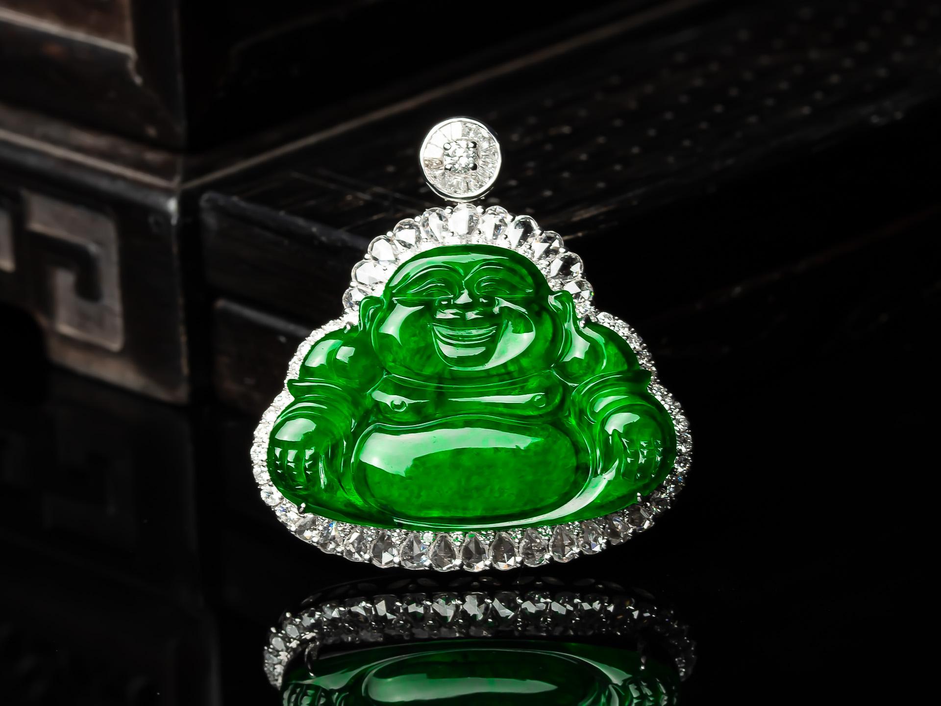 Pendentif Bouddha impérial en jadéite verte avec diamants Neuf - En vente à LA, CA