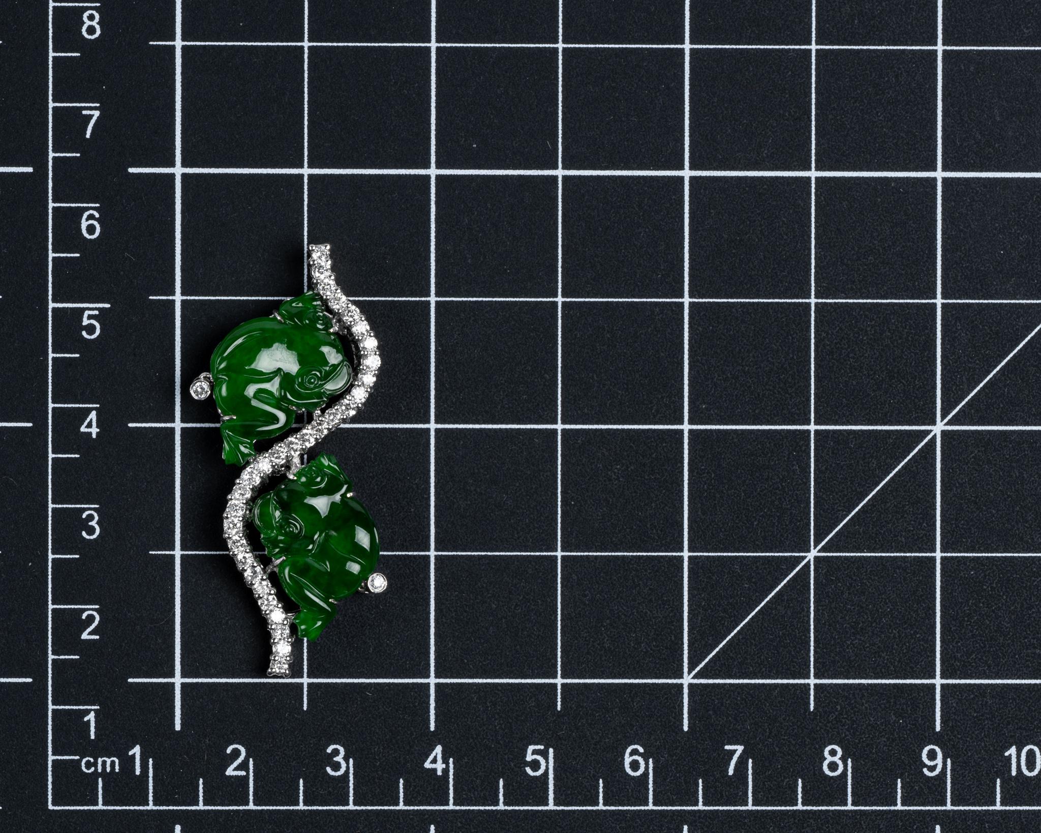 da uomo o donna Ciondolo con rana di giada verde imperiale e diamanti, certificato GIA non trattato in vendita