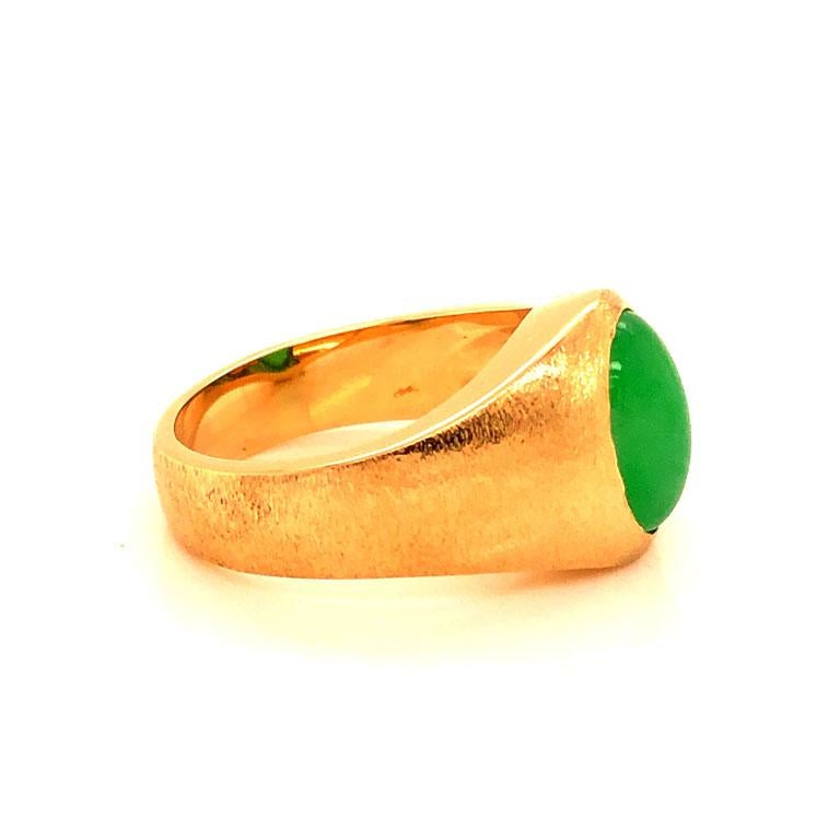 Cabochon Imperial Green Jadeite Jade Ring -14k Yellow Gold For Sale