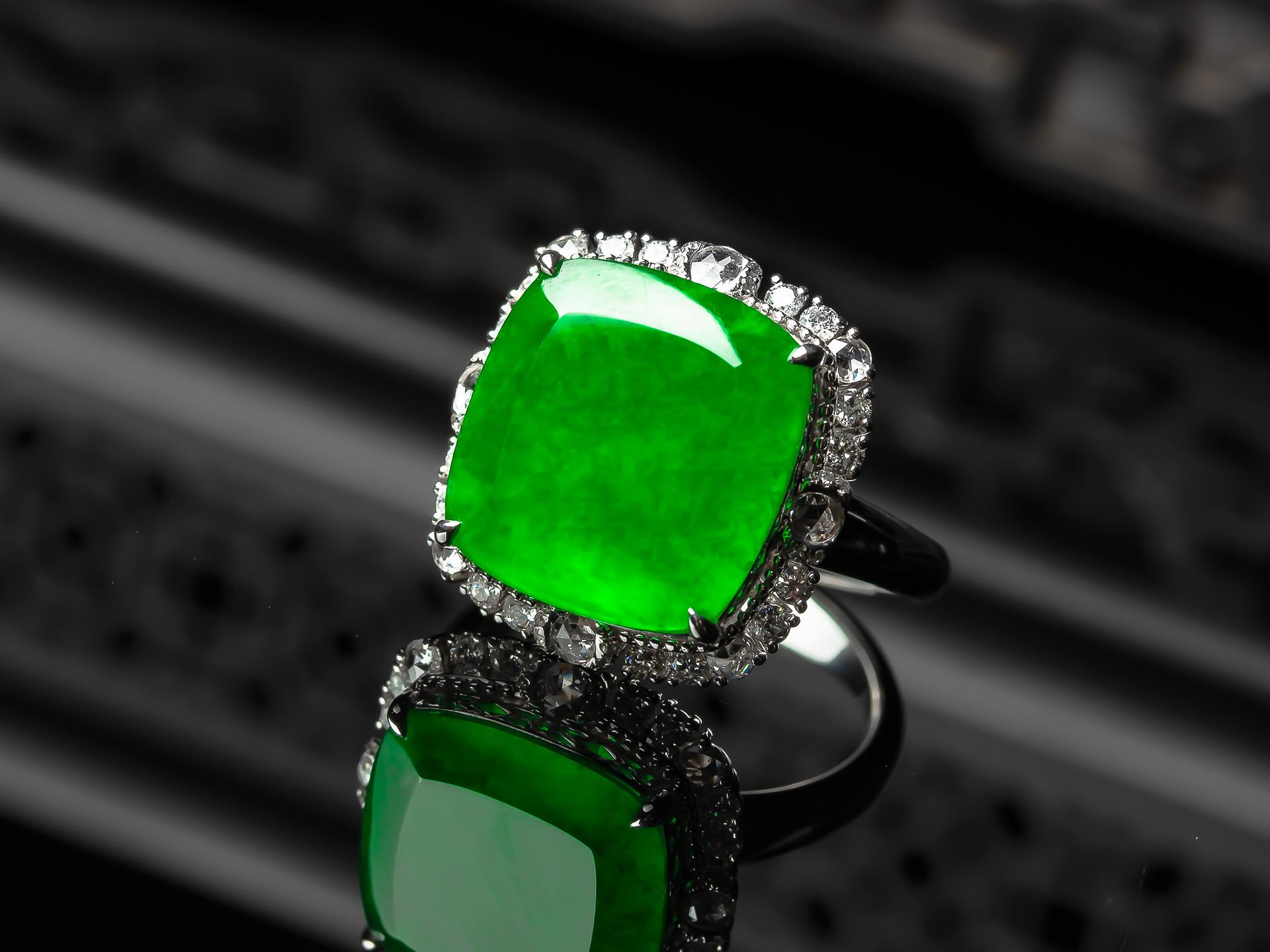 Imperial Green Jadeite Jade Ring with Diamonds For Sale 2