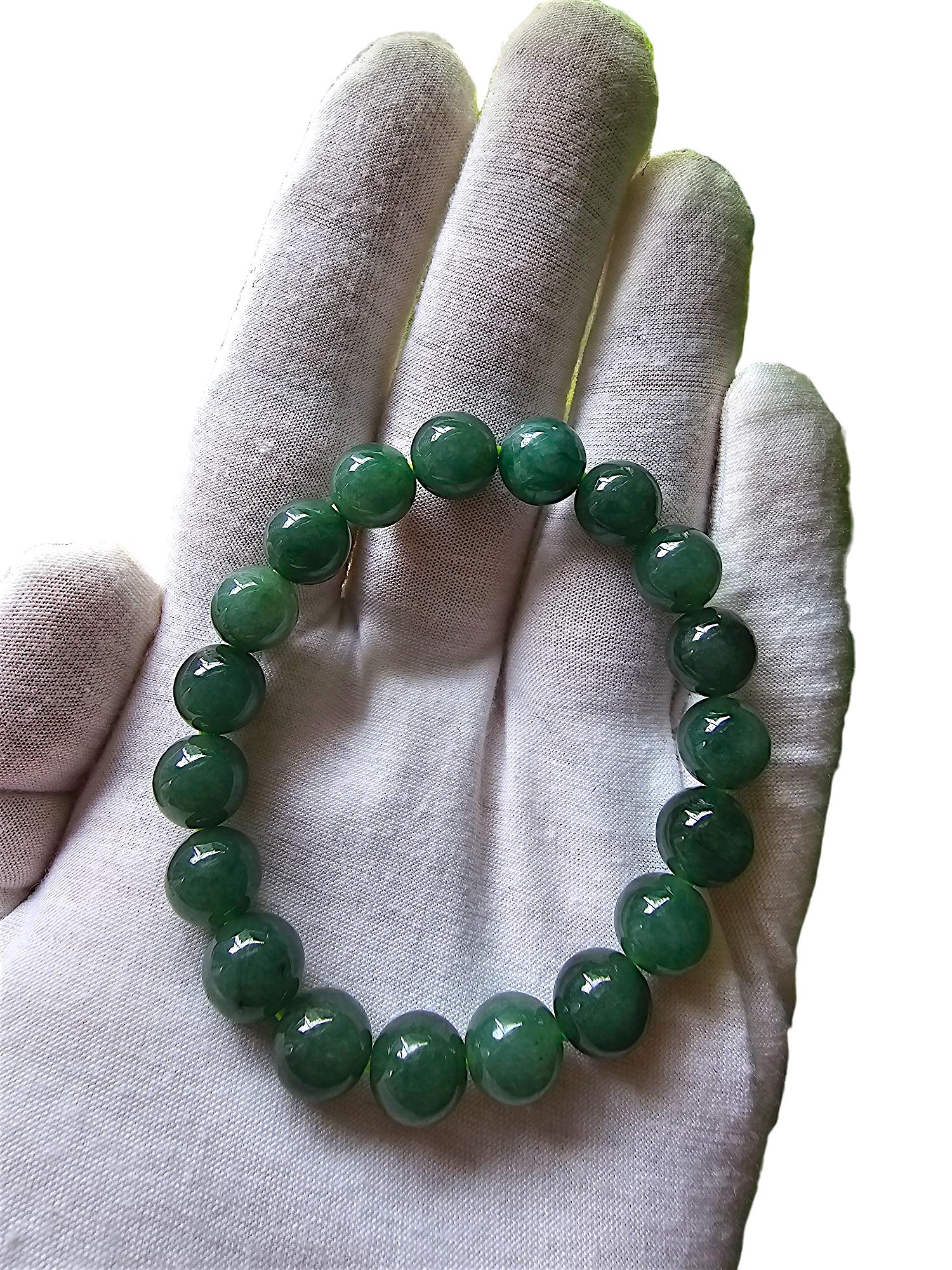 Imperial Japanese Green Burmese A-Jadeite Beaded Bracelet (MADE IN JAPAN) 10.5mm For Sale 4