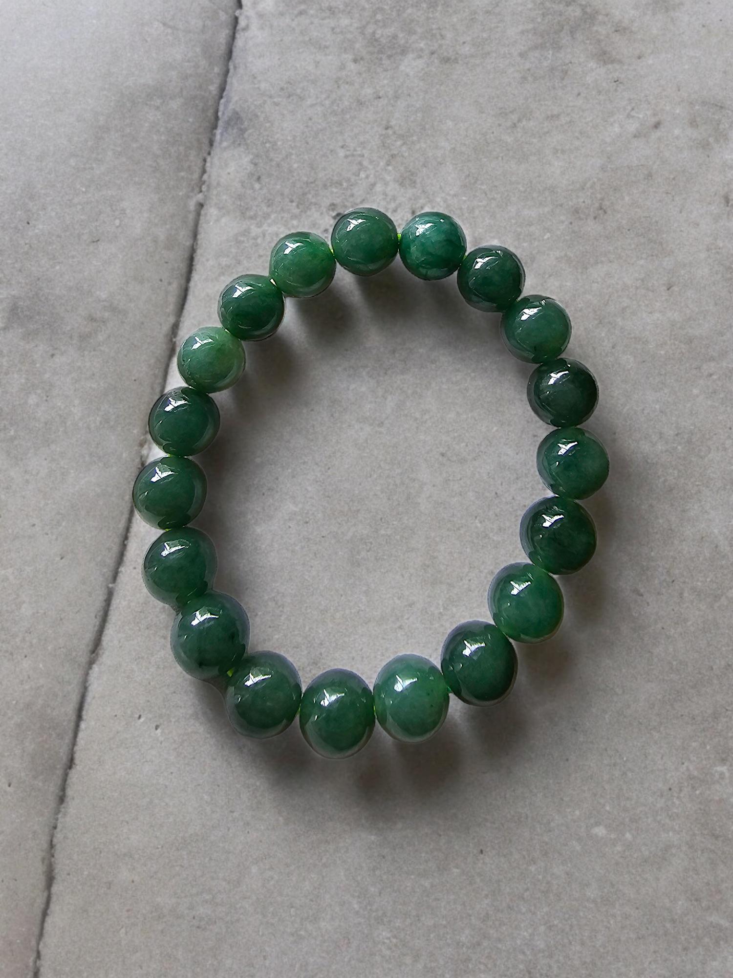 Imperial Japanese Green Burmese A-Jadeite Beaded Bracelet (MADE IN JAPAN) 10.5mm For Sale 6