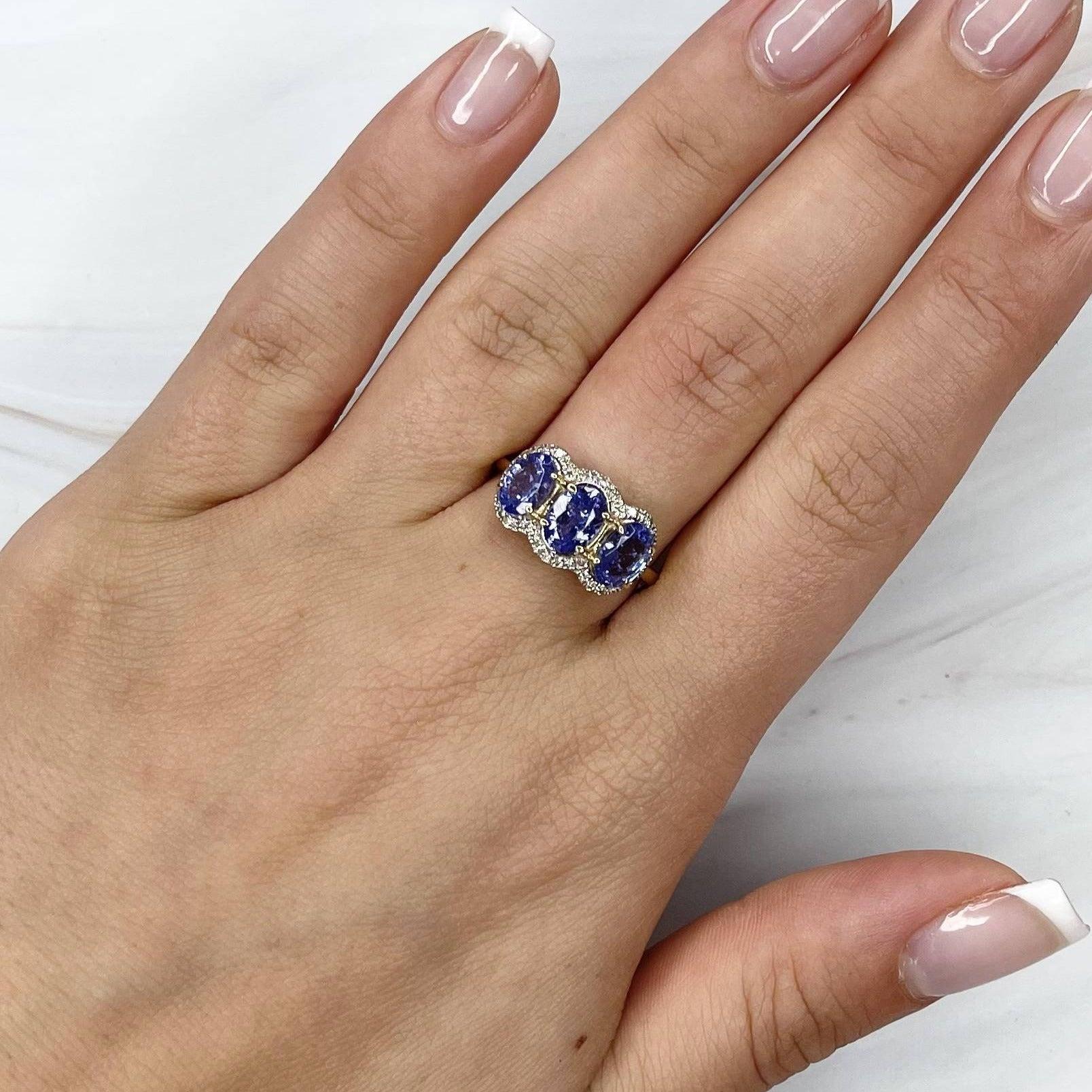 For Sale:  14ct Yellow Gold Tanzanite and Diamond Trilogy Ring 5