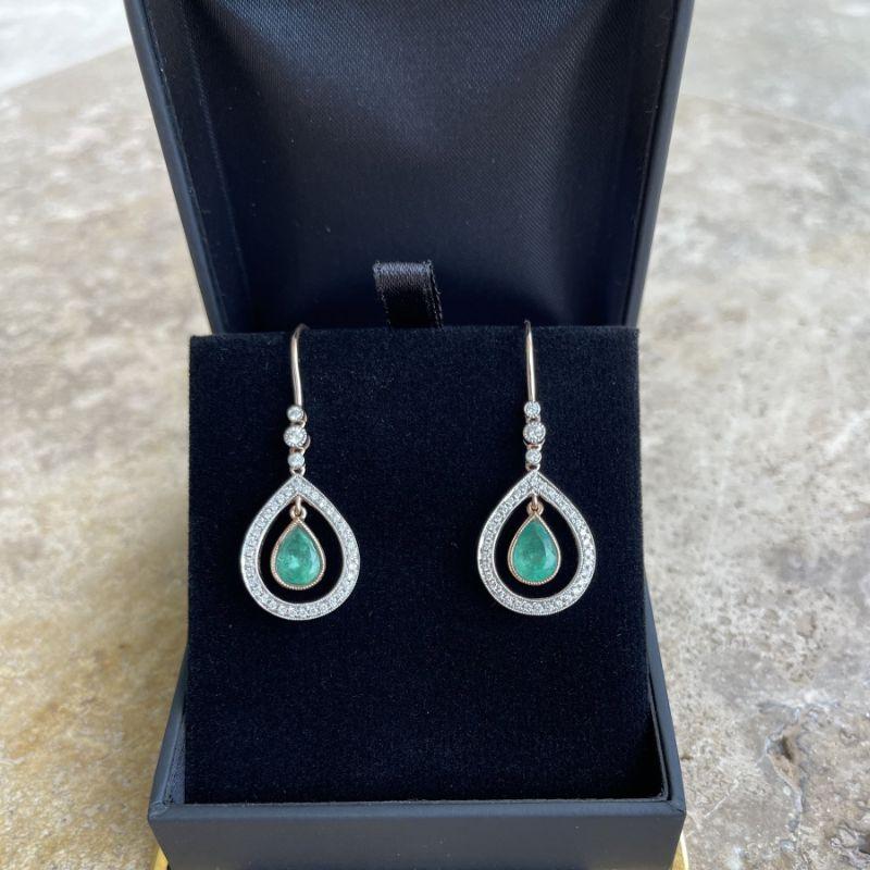 18ct Rose Gold Colombian Emerald and Diamond Earrings In New Condition For Sale In Sydney, NSW
