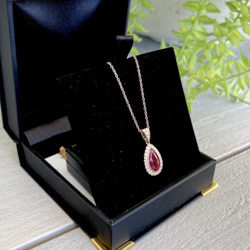 18ct Rose Gold 'No Heat' Ruby and Diamond Necklace and Pendant In New Condition For Sale In Sydney, NSW