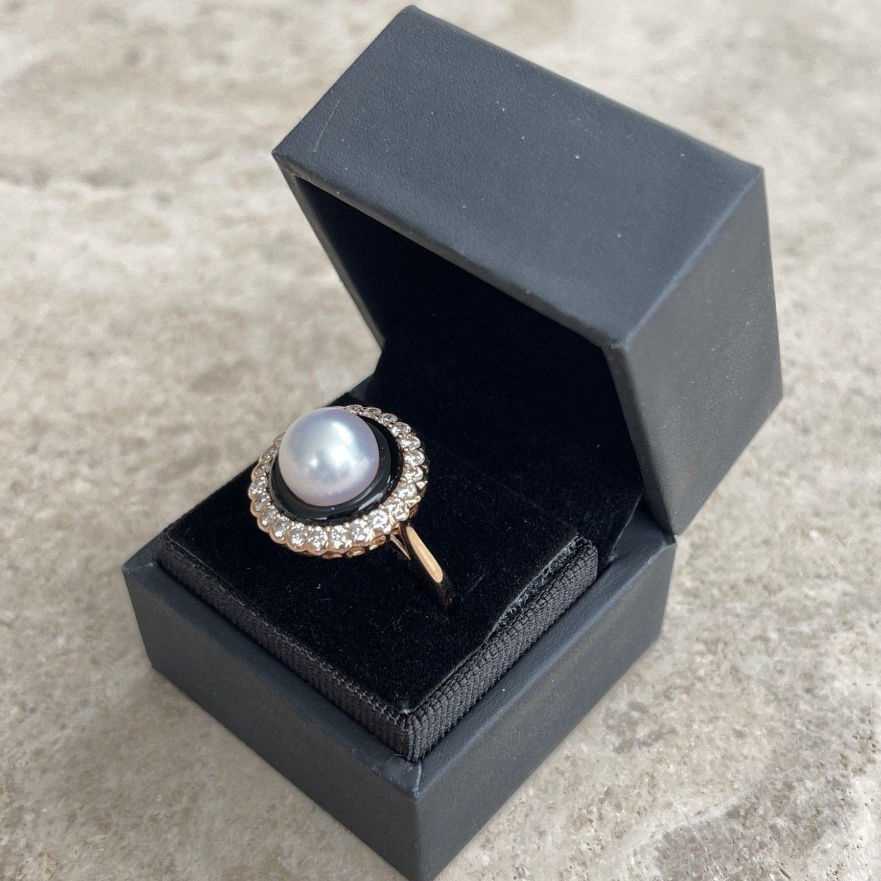For Sale:  18ct Rose Gold Pearl and Diamond Onyx Ring 6
